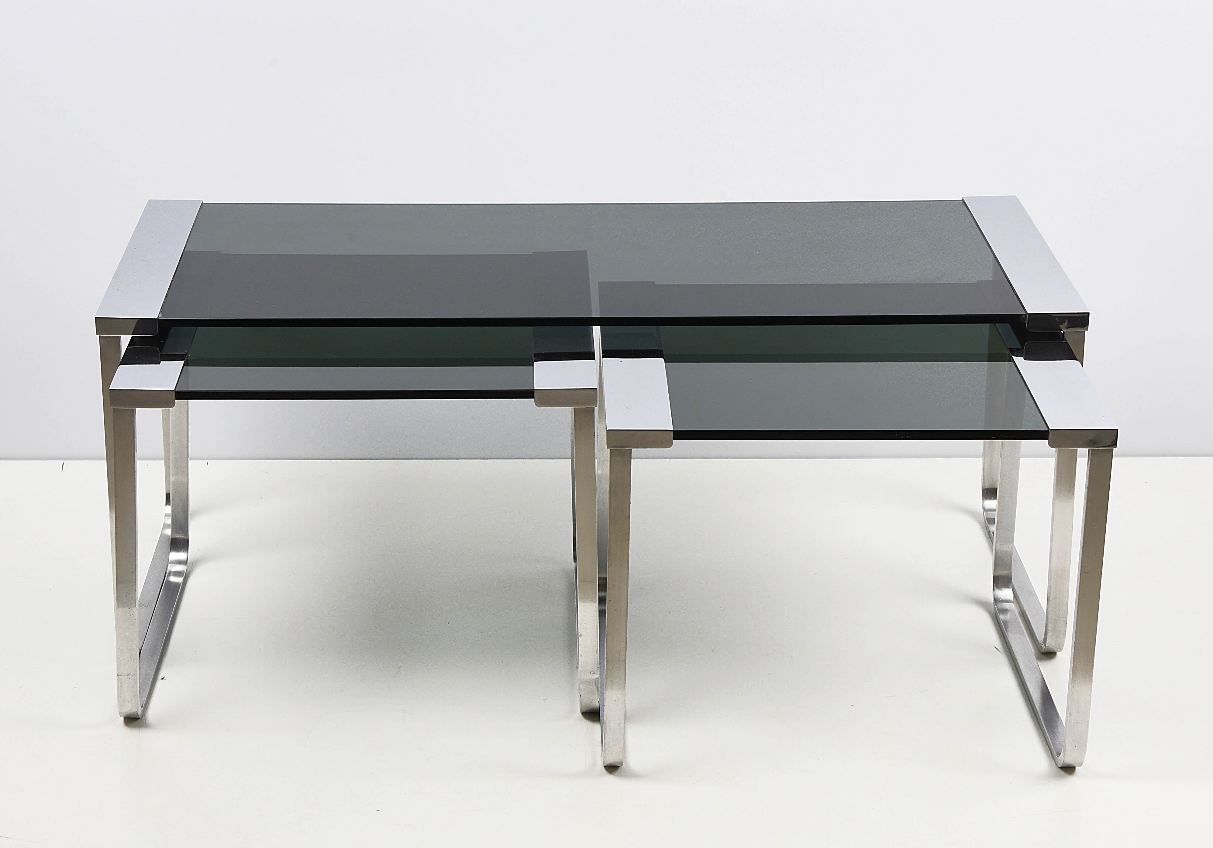 Midcentury Italian Chromed Metal, Aluminum, Smoked Glass Nesting Tables, 1970s In Good Condition For Sale In Roma, IT