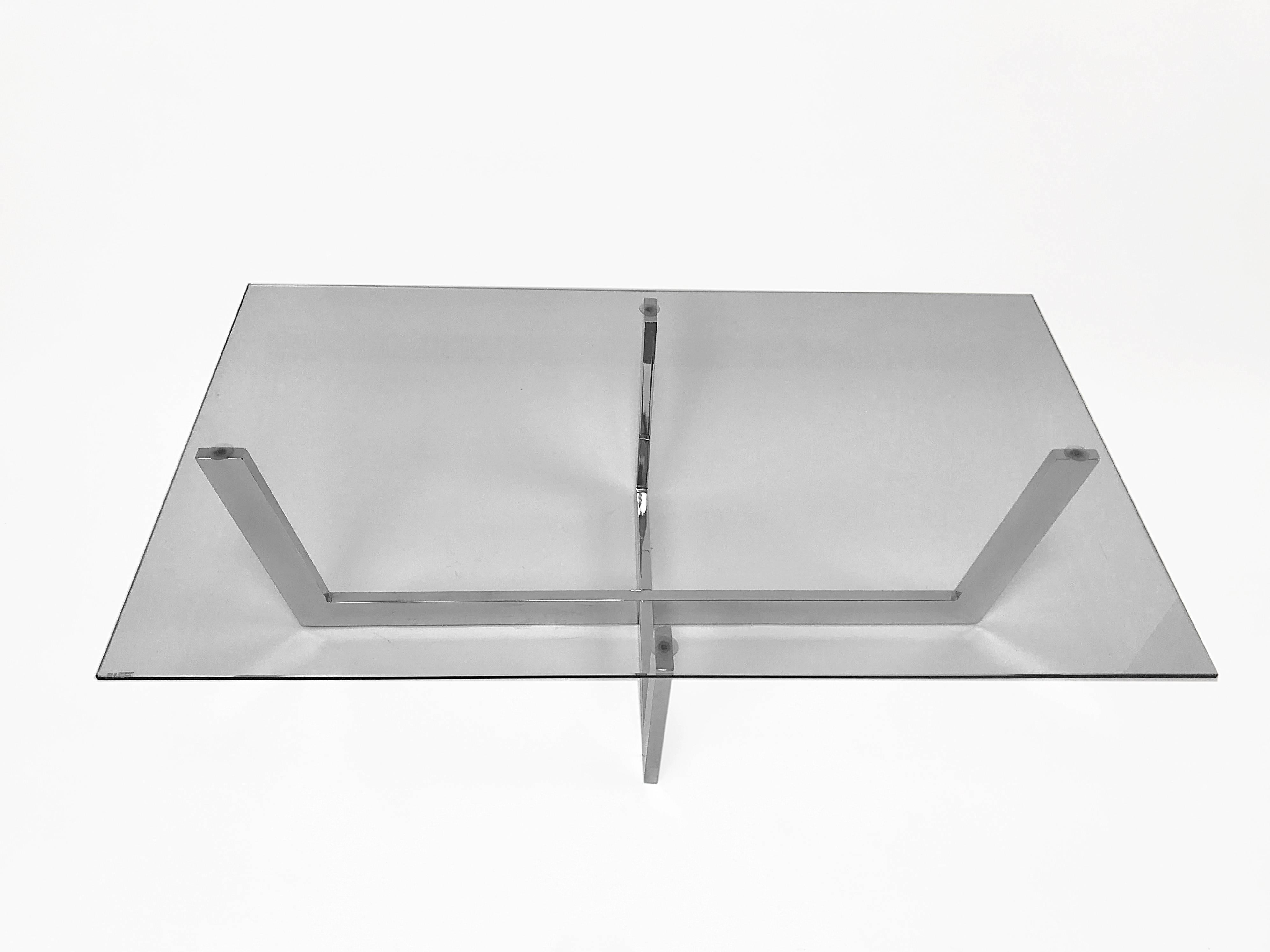 Midcentury Italian Coffee Table in Chromed Steel with Crystal Glass Top, 1970s 1