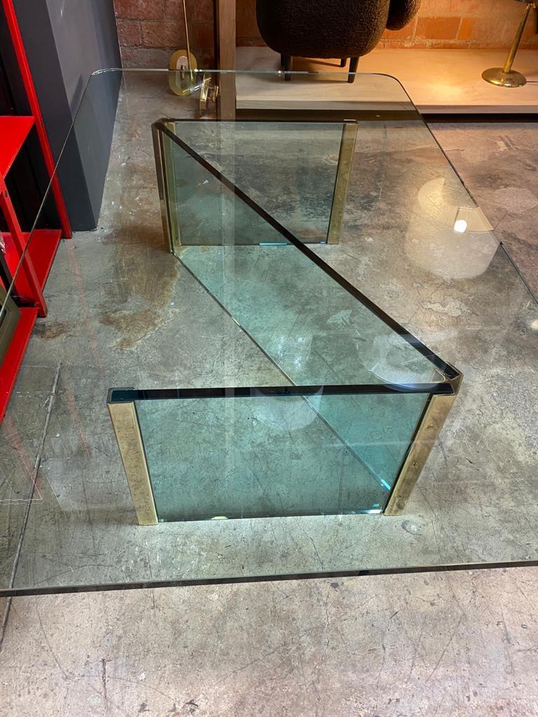 Midcentury Italian Coffee Table with Crystal Glass Top, 1970s In Excellent Condition In Los Angeles, CA