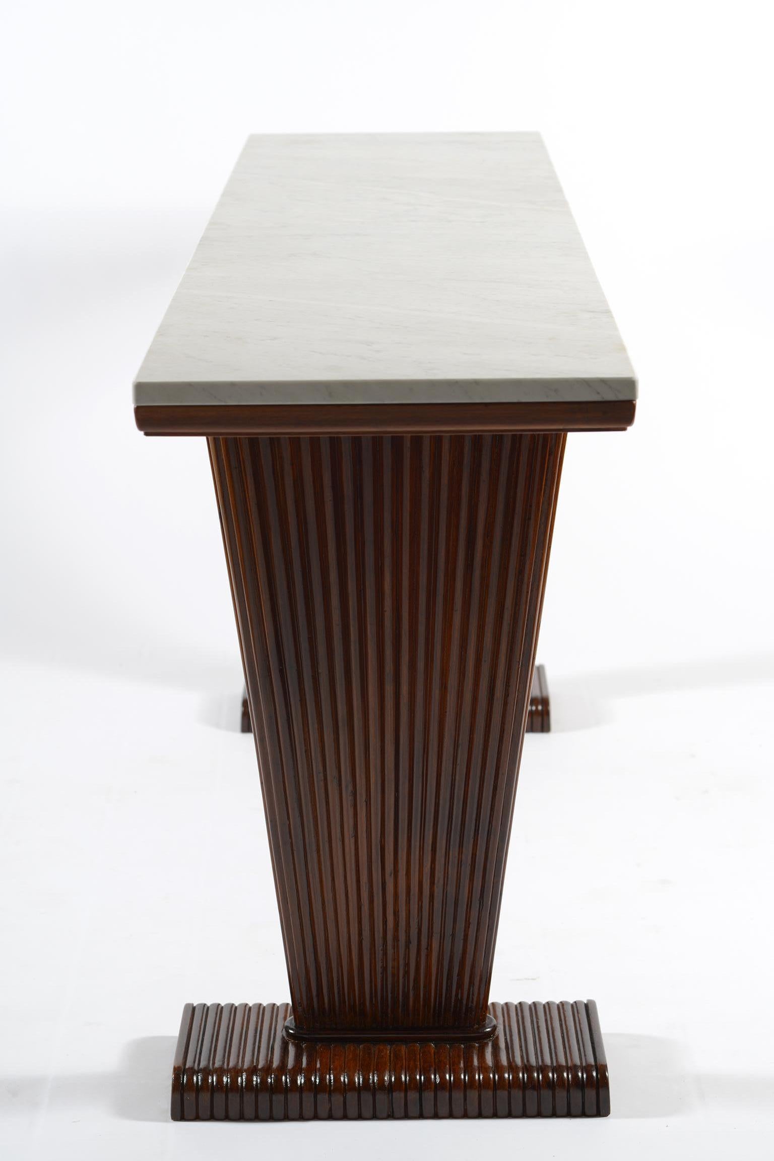 Midcentury Italian Console with White Marble Top, 1940 im Zustand „Gut“ in Firenze, Toscana