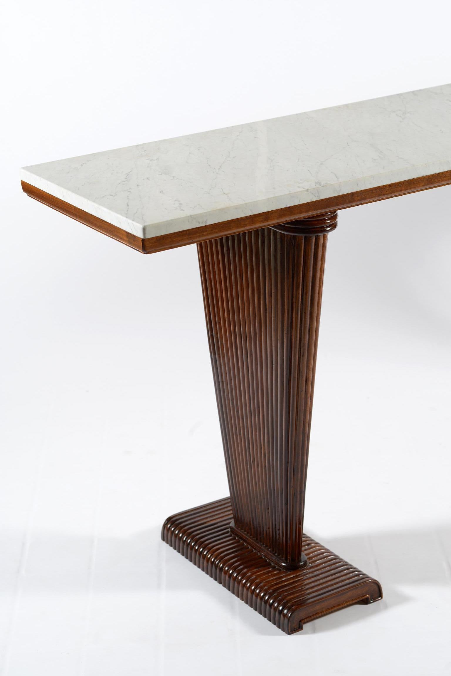 Midcentury Italian Console with White Marble Top, 1940 (Mitte des 20. Jahrhunderts)