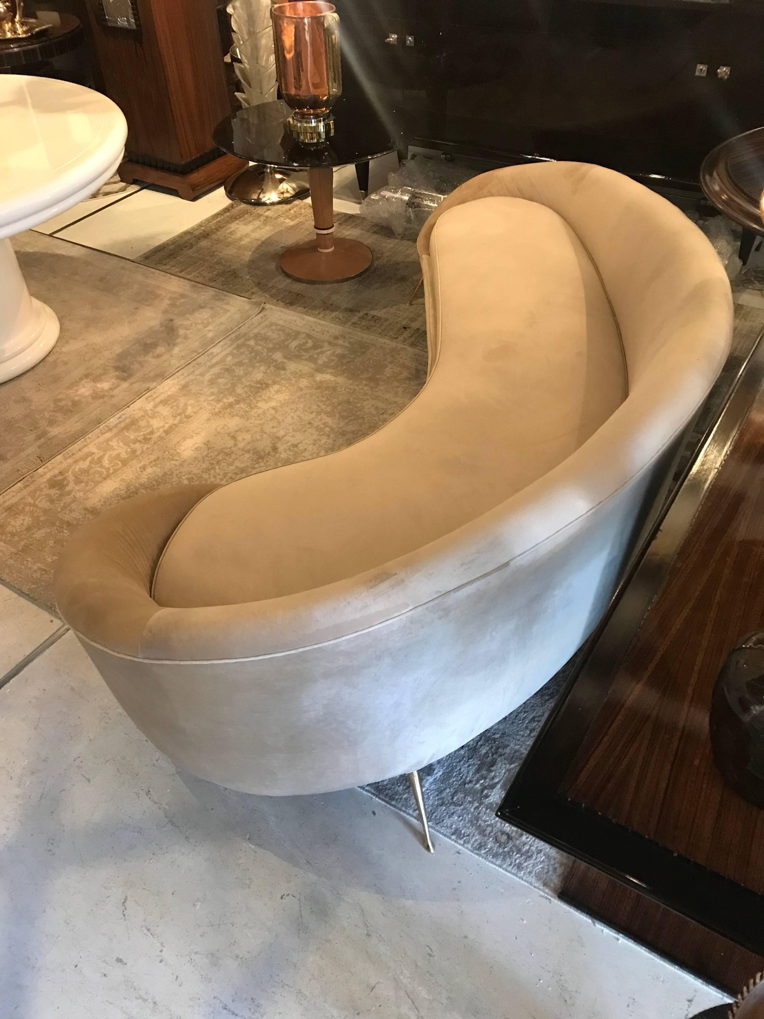 Midcentury Italian Curved Sofa by Federico Munari 2