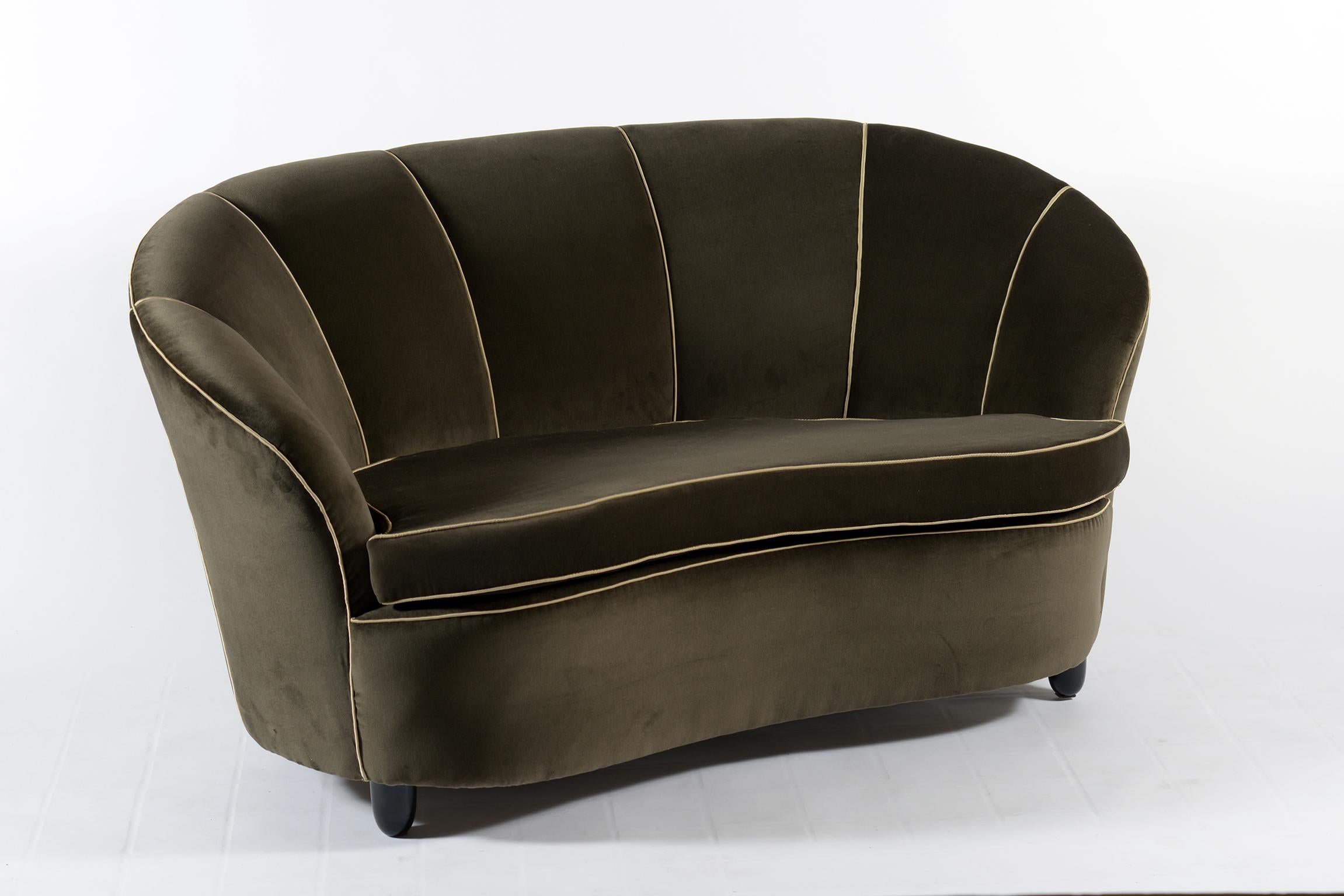 Mid-Century Modern Midcentury Italian Curved Sofa Grey Smok Velvet, 1940s