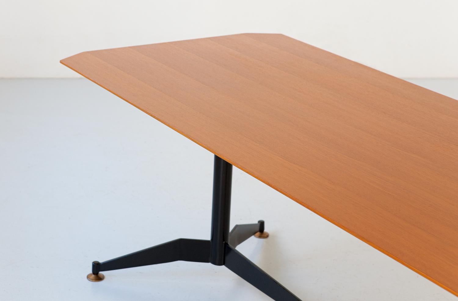 Mid-Century Modern Midcentury Italian Design Dining Table in Teak Wood, Black Iron and Brass Feet  For Sale