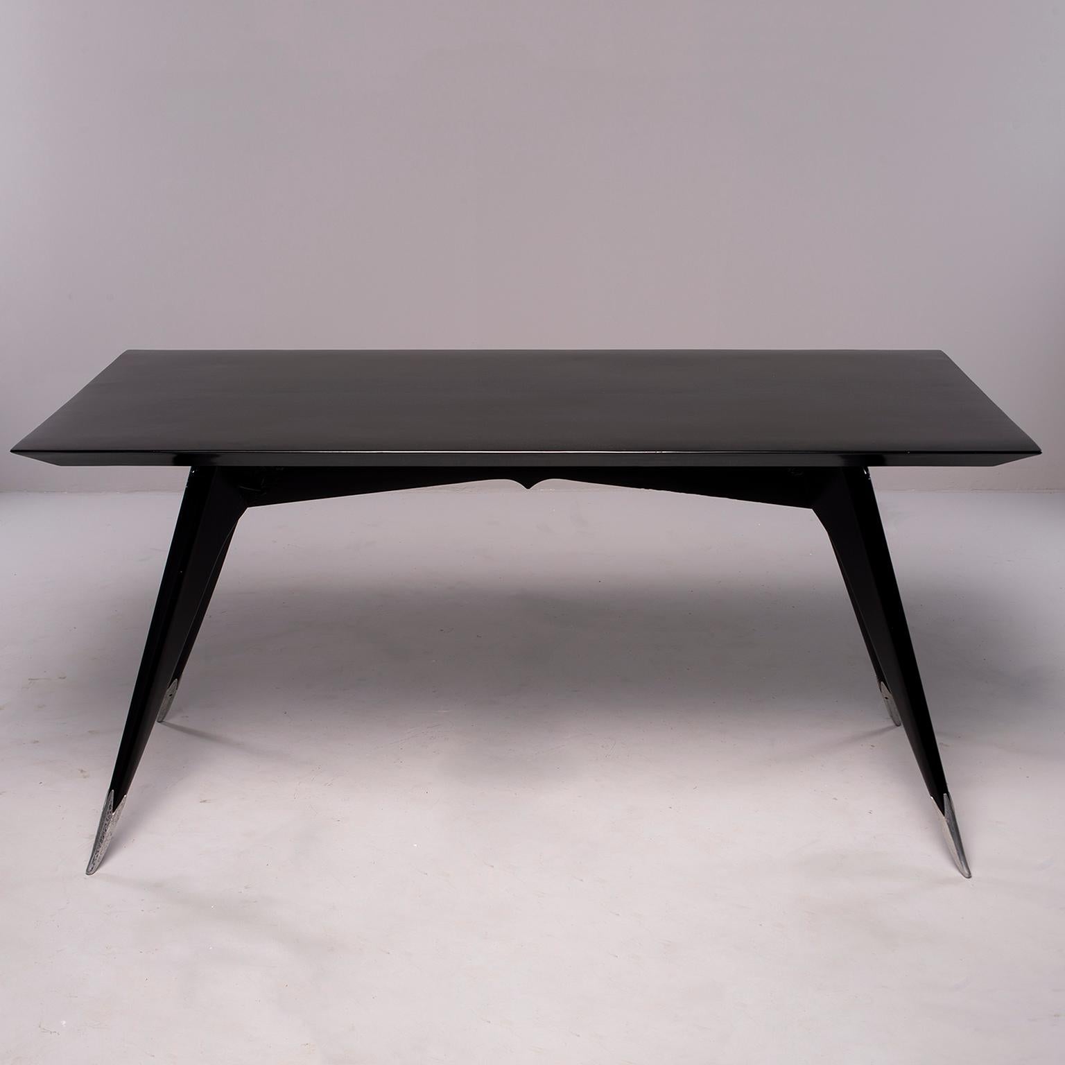 Midcentury Italian Ebonized Dining Table with Tapered Legs and Silver Leg Caps In Good Condition In Troy, MI
