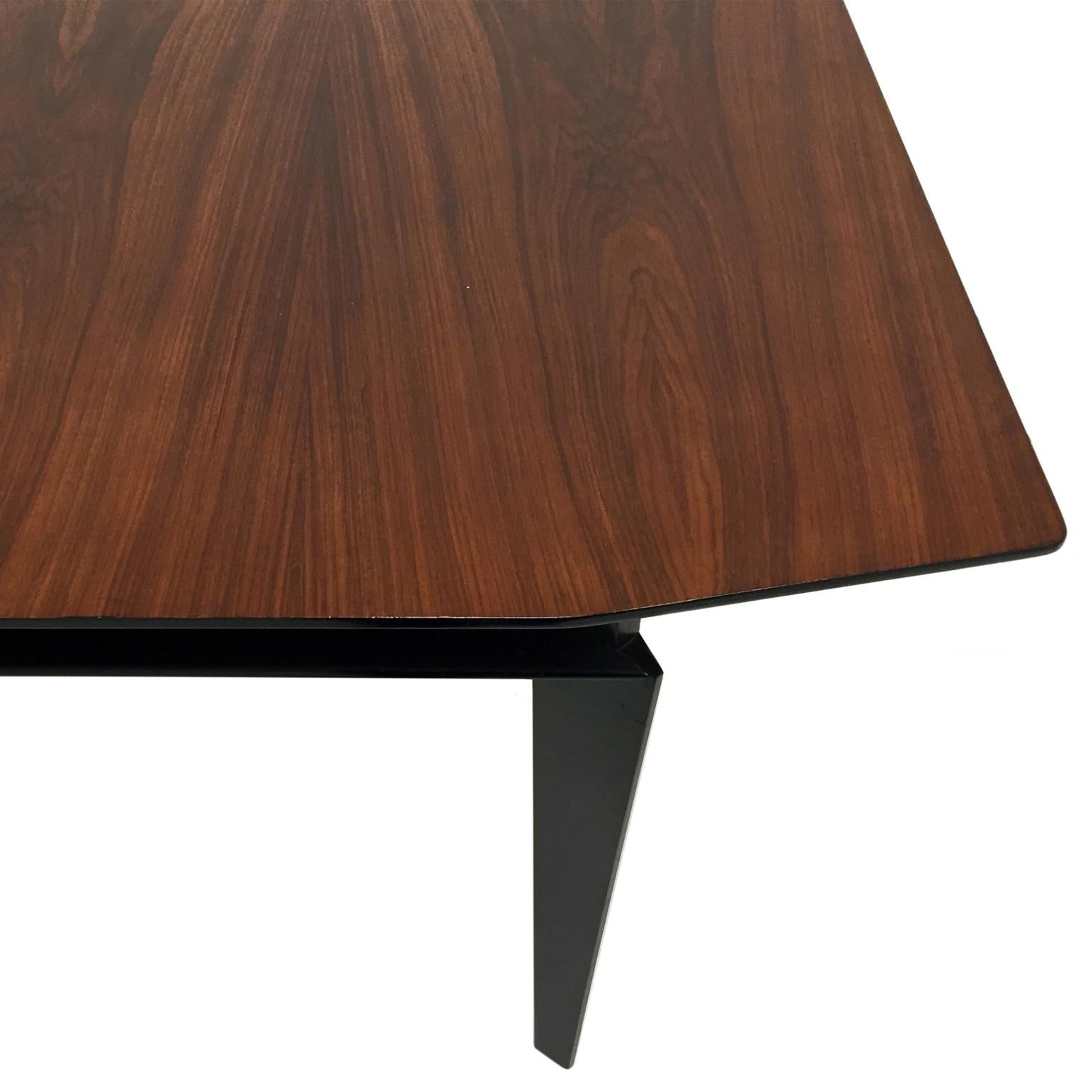 20th Century Midcentury Italian Extendable Rosewood Dining Table by Vittorio Dassi