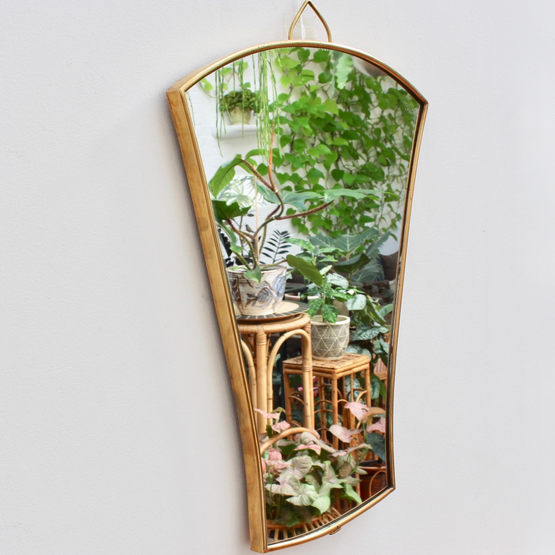 Midcentury Italian Fan-Shaped Wall Mirror with Brass Frame, circa 1950s, Small In Good Condition In London, GB