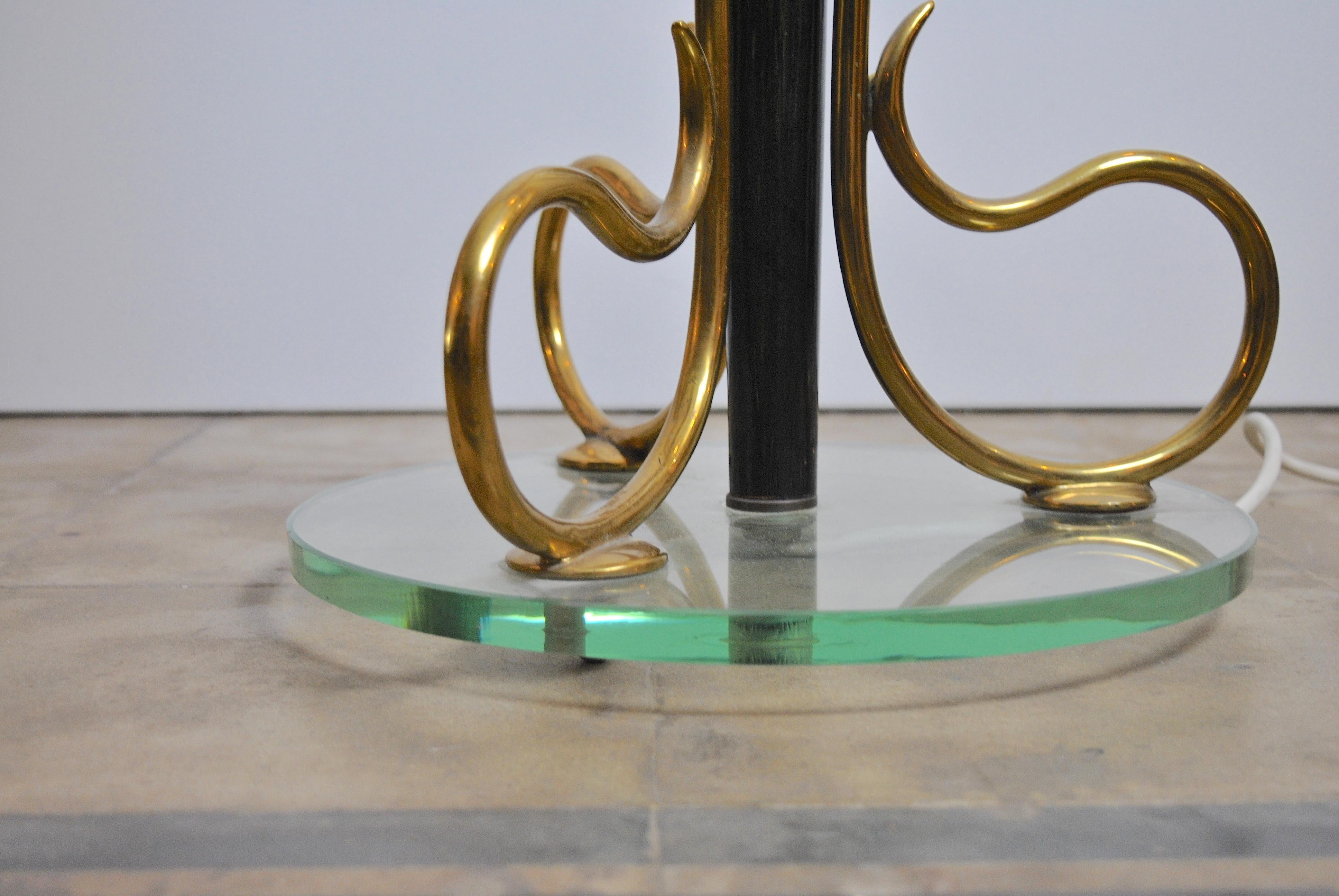 Midcentury Italian Floor Lamp in Fontana Arte Style with Brass Finishes, 1950s For Sale 4