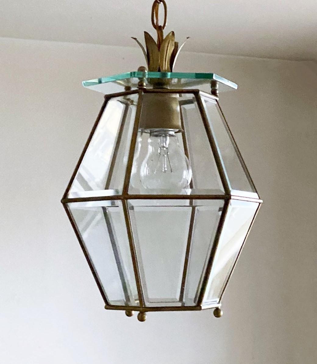Midcentury Fontana Arte Style Faceted Glass Brass Lantern, Italy, 1950s In Good Condition For Sale In Frankfurt am Main, DE