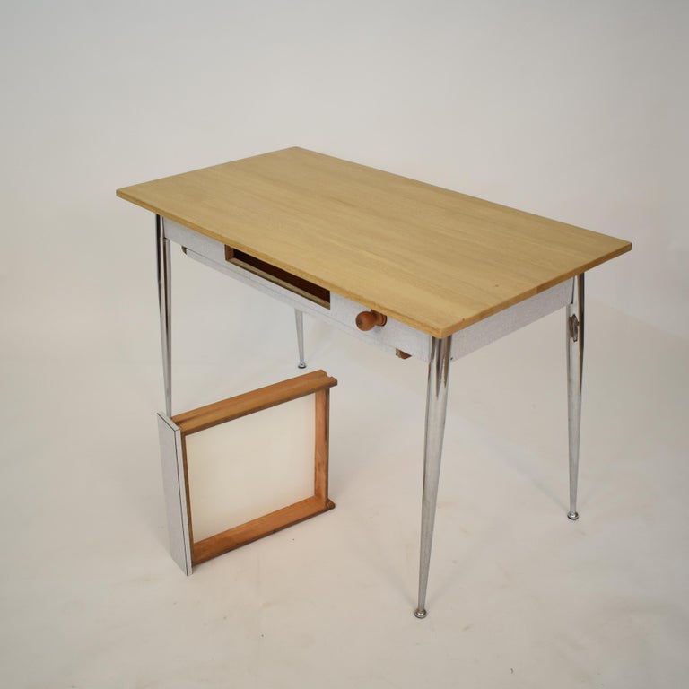 Midcentury Italian Formica Kitchen Pasta Table with Tapered Chrome Legs, 1950 In Good Condition For Sale In Berlin, DE