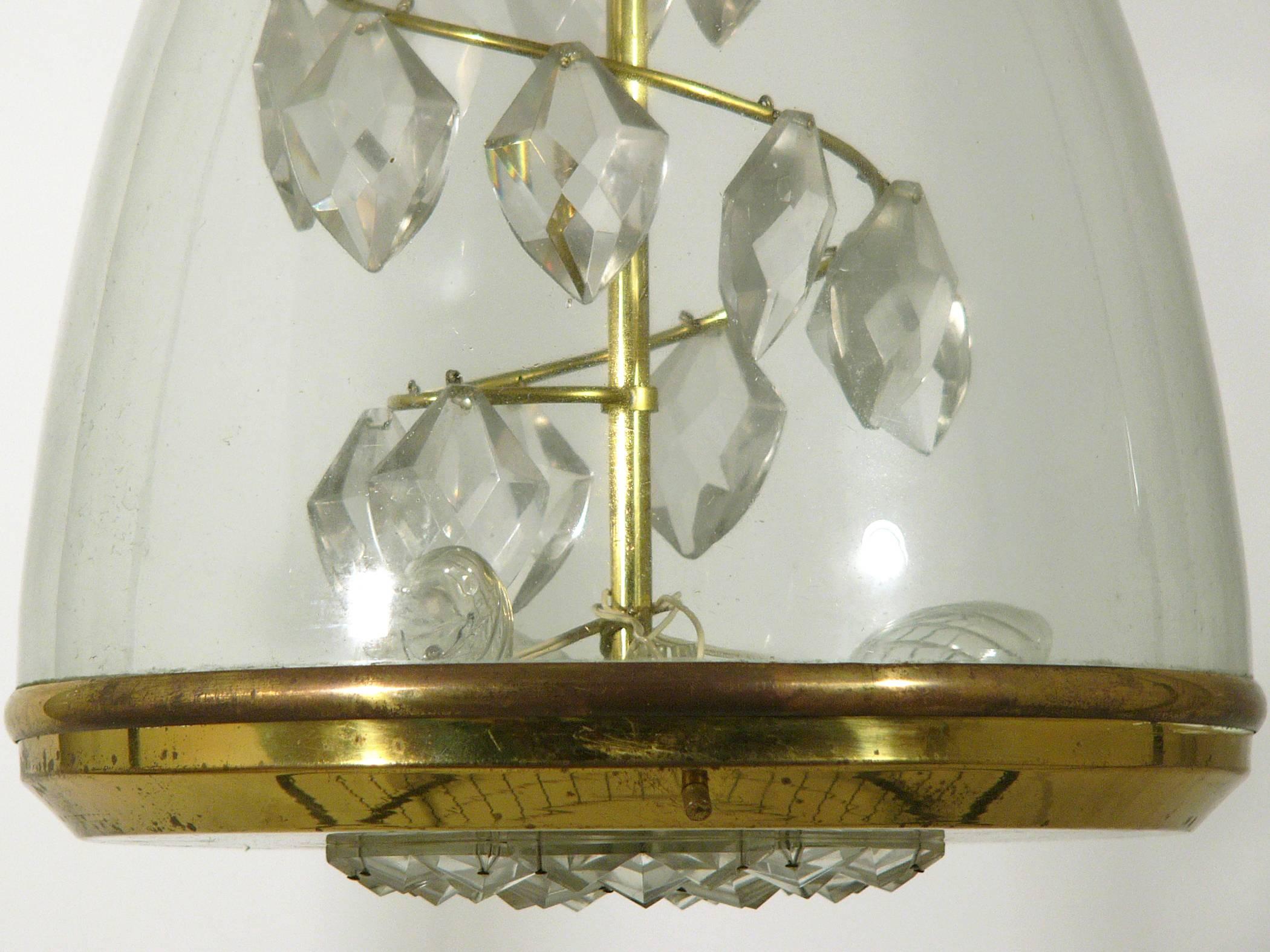Lampe à suspension italienne en verre et laiton des années 1950 dans le style d'Amucena Bon état - En vente à Varese, Lombardia