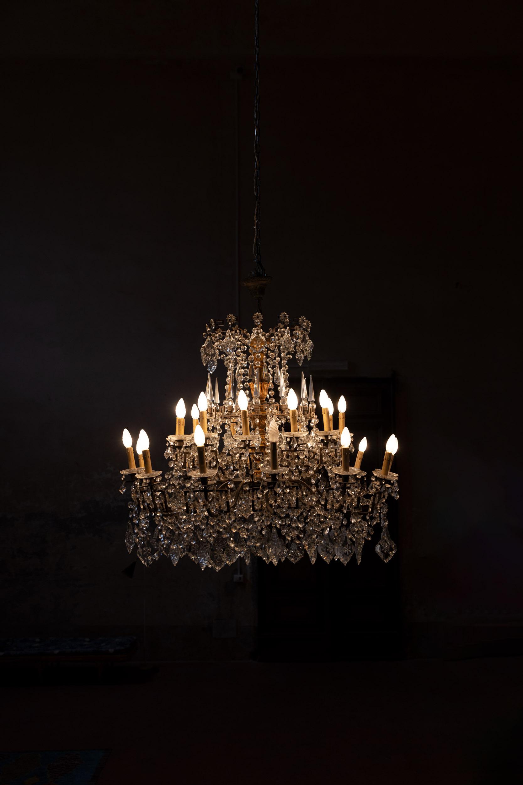 Midcentury italian glass drops chandelier For Sale 5
