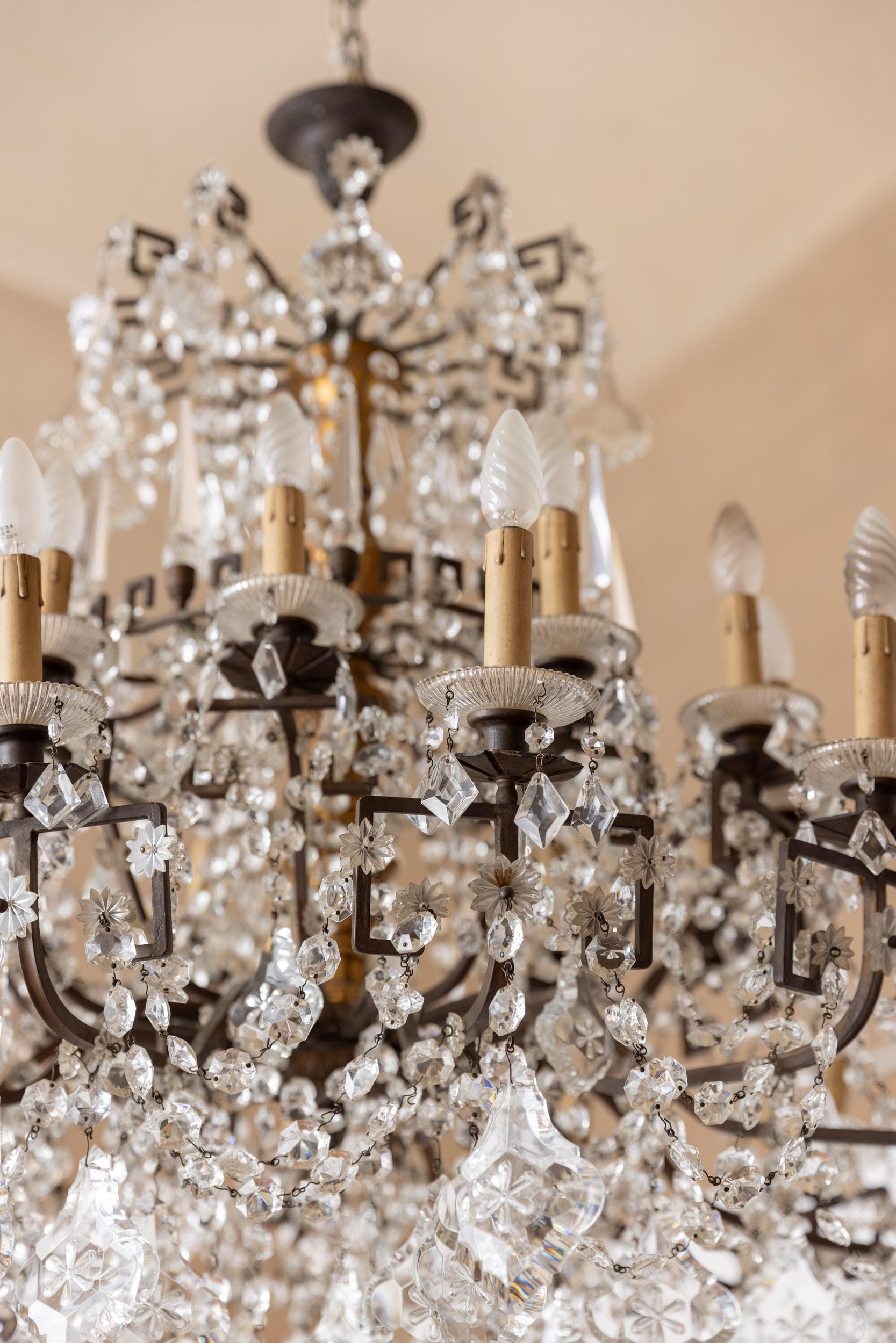 Mid-Century Modern Midcentury italian glass drops chandelier For Sale