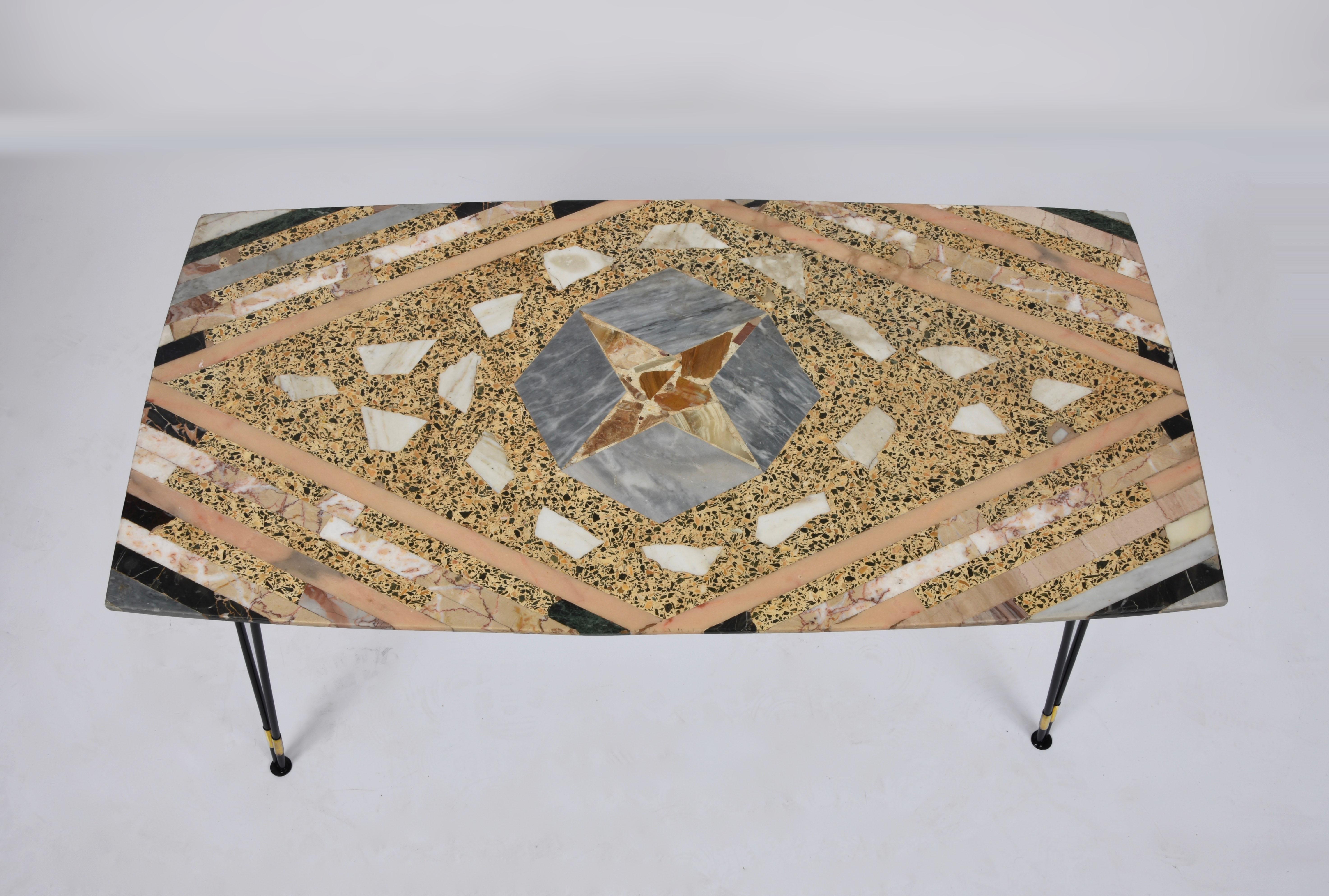 Midcentury Italian Inlaid Marble Coffee Table with Metal and Brass Finish, 1950s In Good Condition In Roma, IT