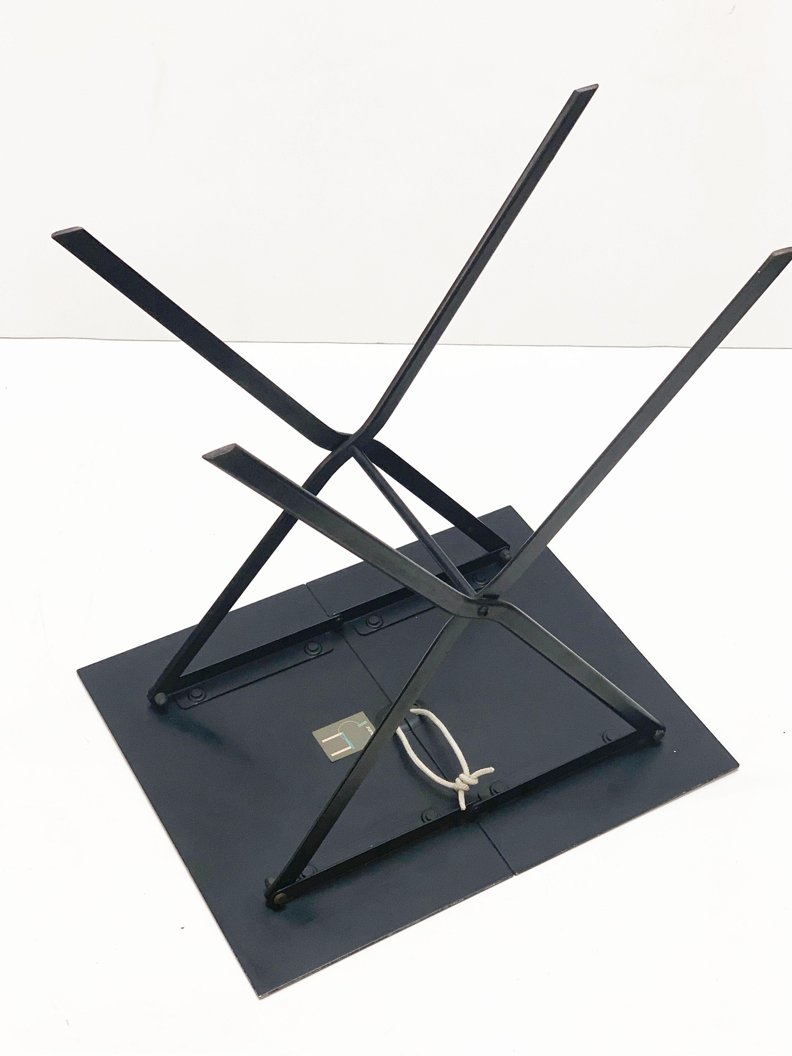 Table basse pliante en fer 