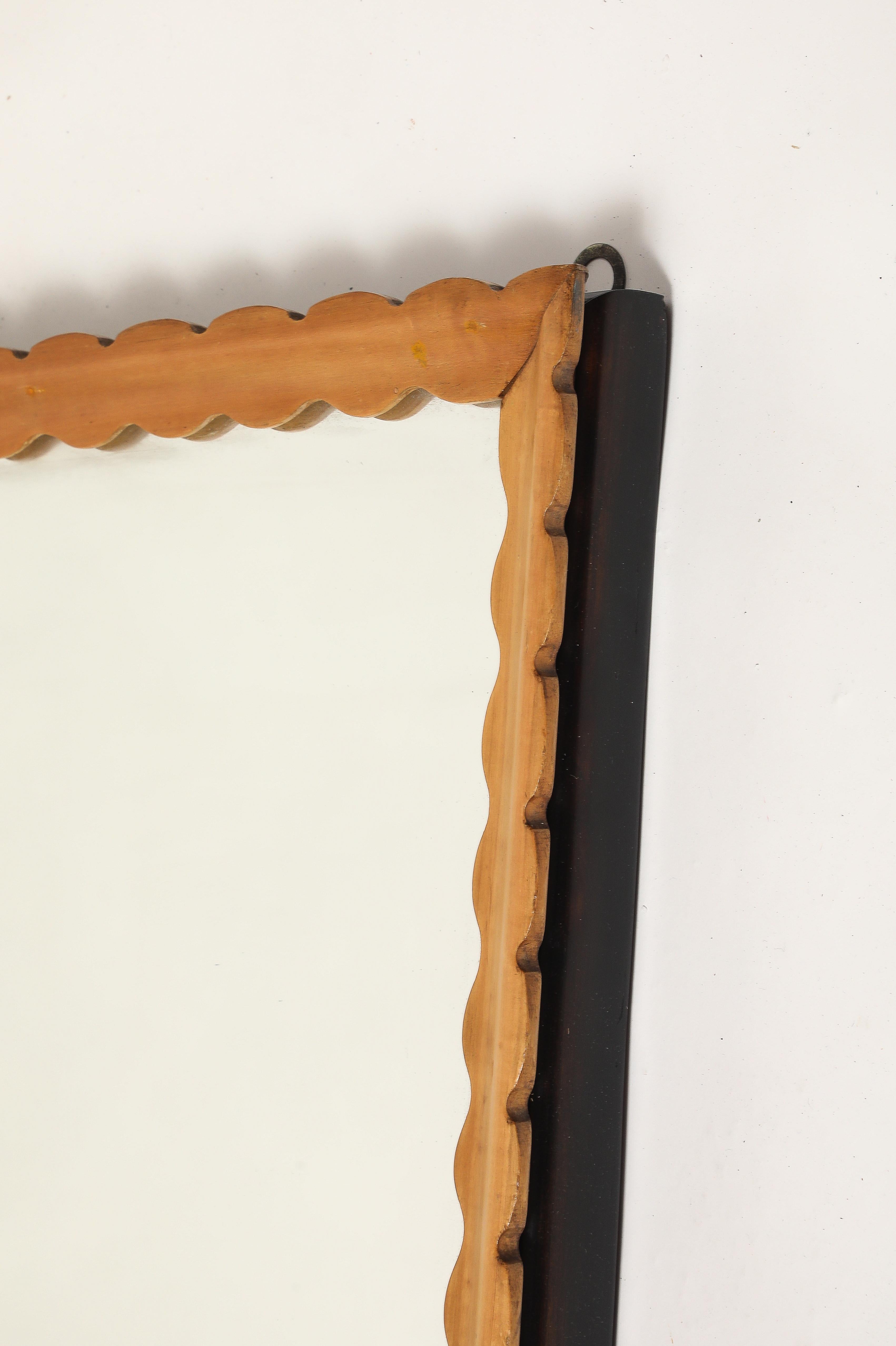 Specchio orizzontale di grandi dimensioni con cornice in Wood Wood smerlato 1950s in vendita 2