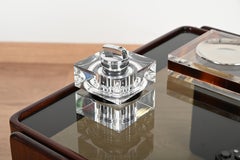 Accendino da tavolo cubico di grandi dimensioni in lucite, Italia, anni '70