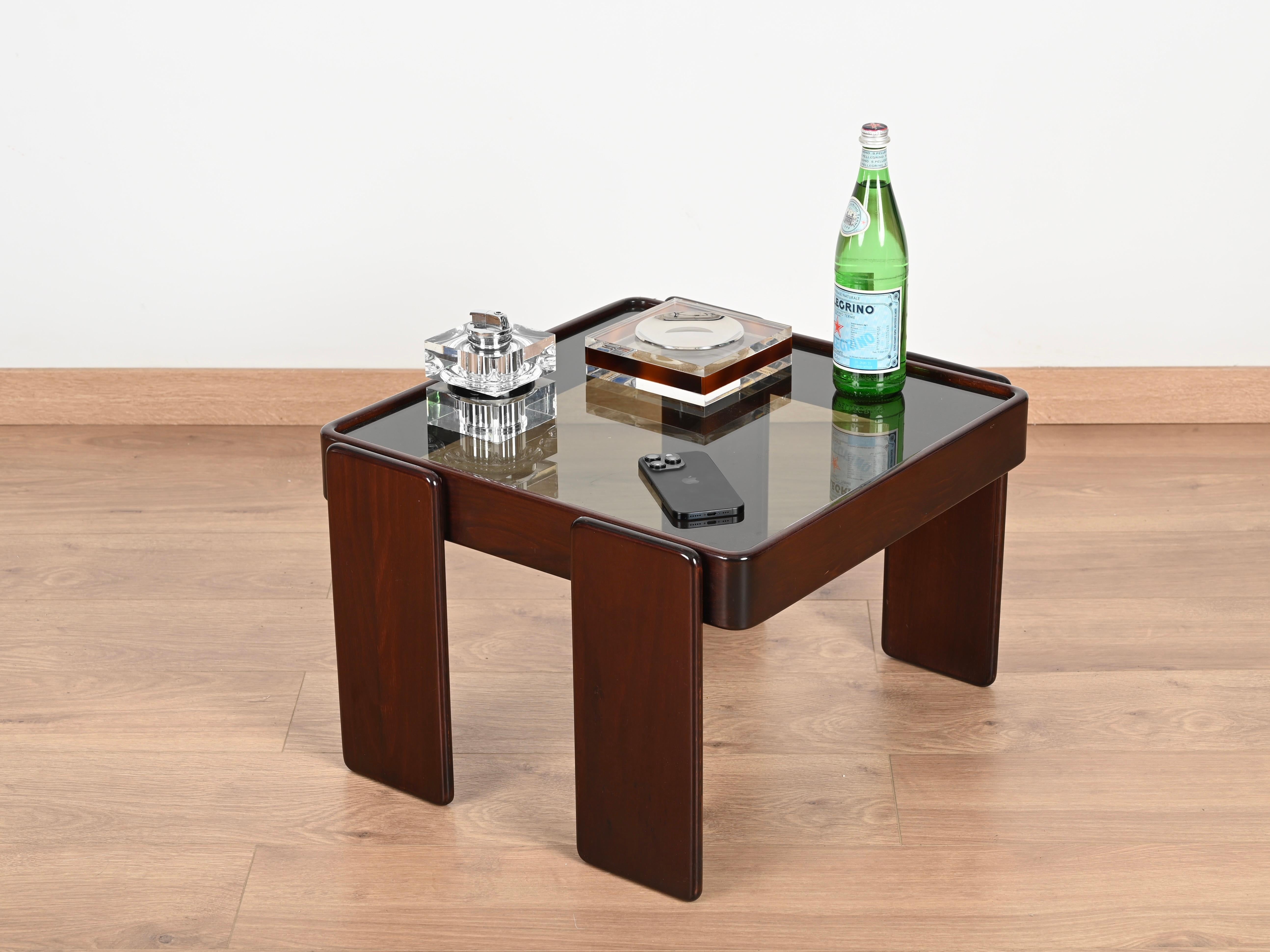 Encendedor de mesa cúbico grande italiano de mediados de siglo en lucita, Italia Años 70 Moderno de mediados de siglo