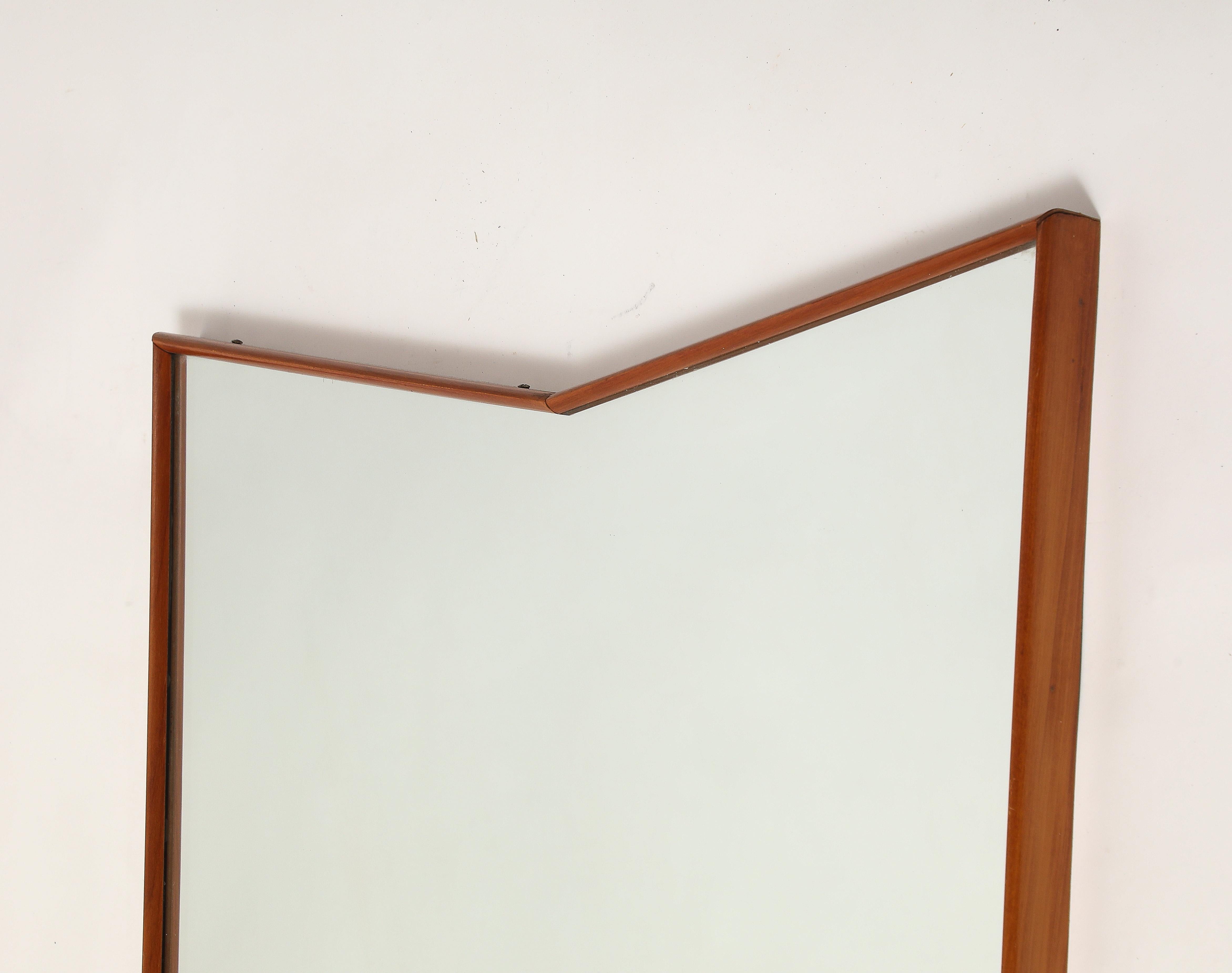 Italienischer großer asymmetrischer modernistischer Wandspiegel aus Wood Wood aus der Mitte des Jahrhunderts, 1950er Jahre (Spiegel) im Angebot