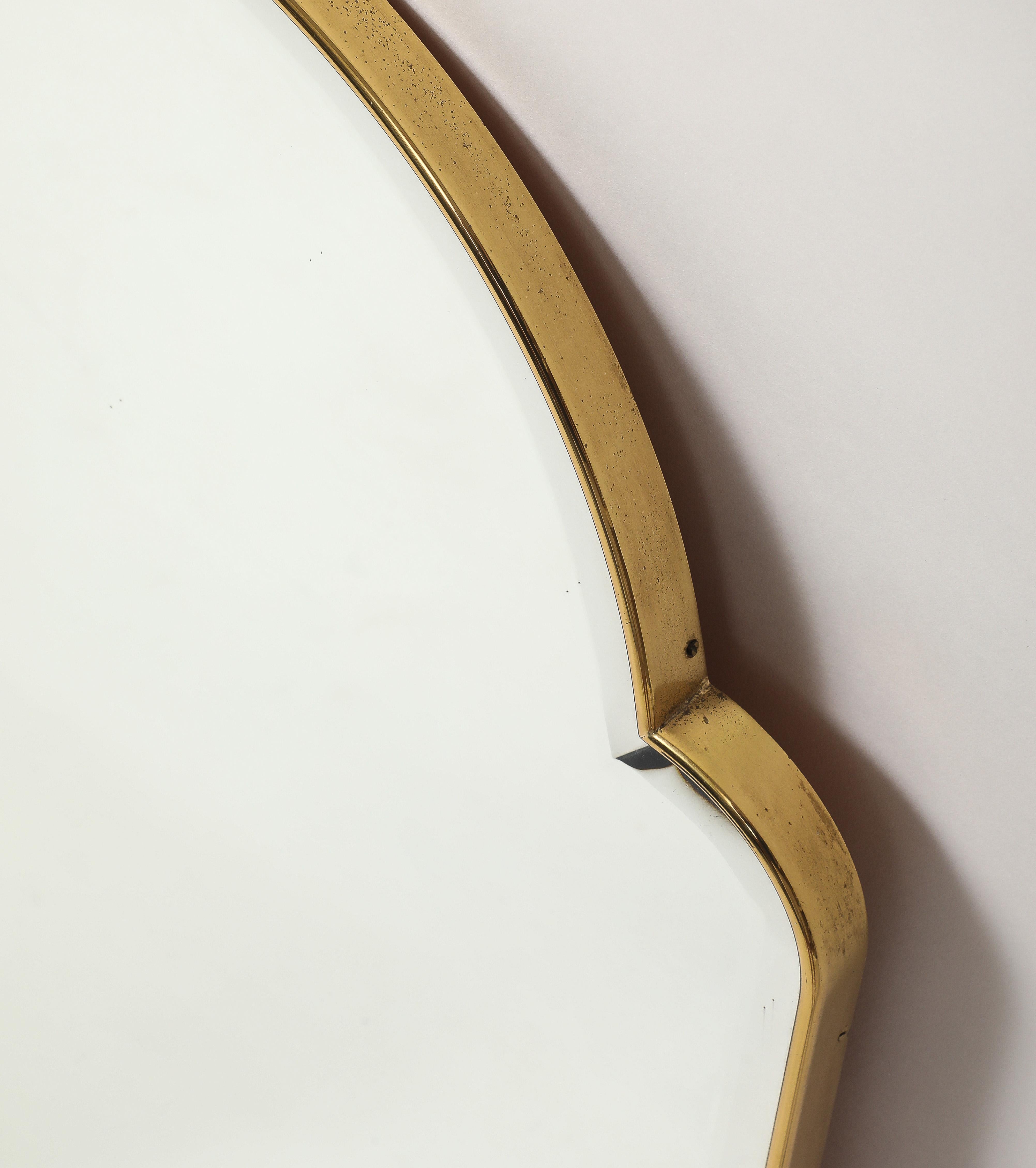 Miroir biseauté en laiton de style italien du milieu du siècle 1950 en vente 4