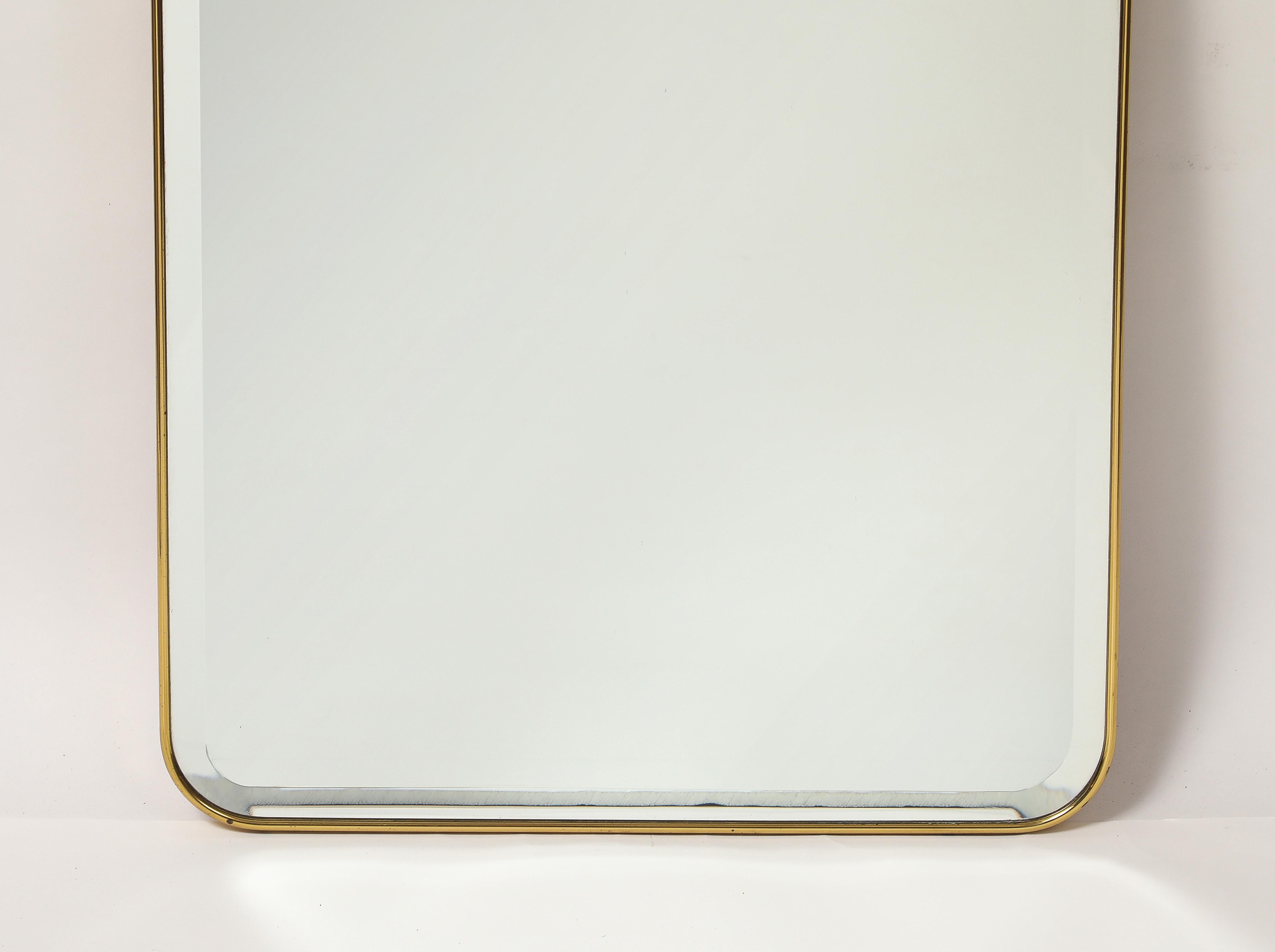 Miroir biseauté en laiton de style italien du milieu du siècle 1950 en vente 7