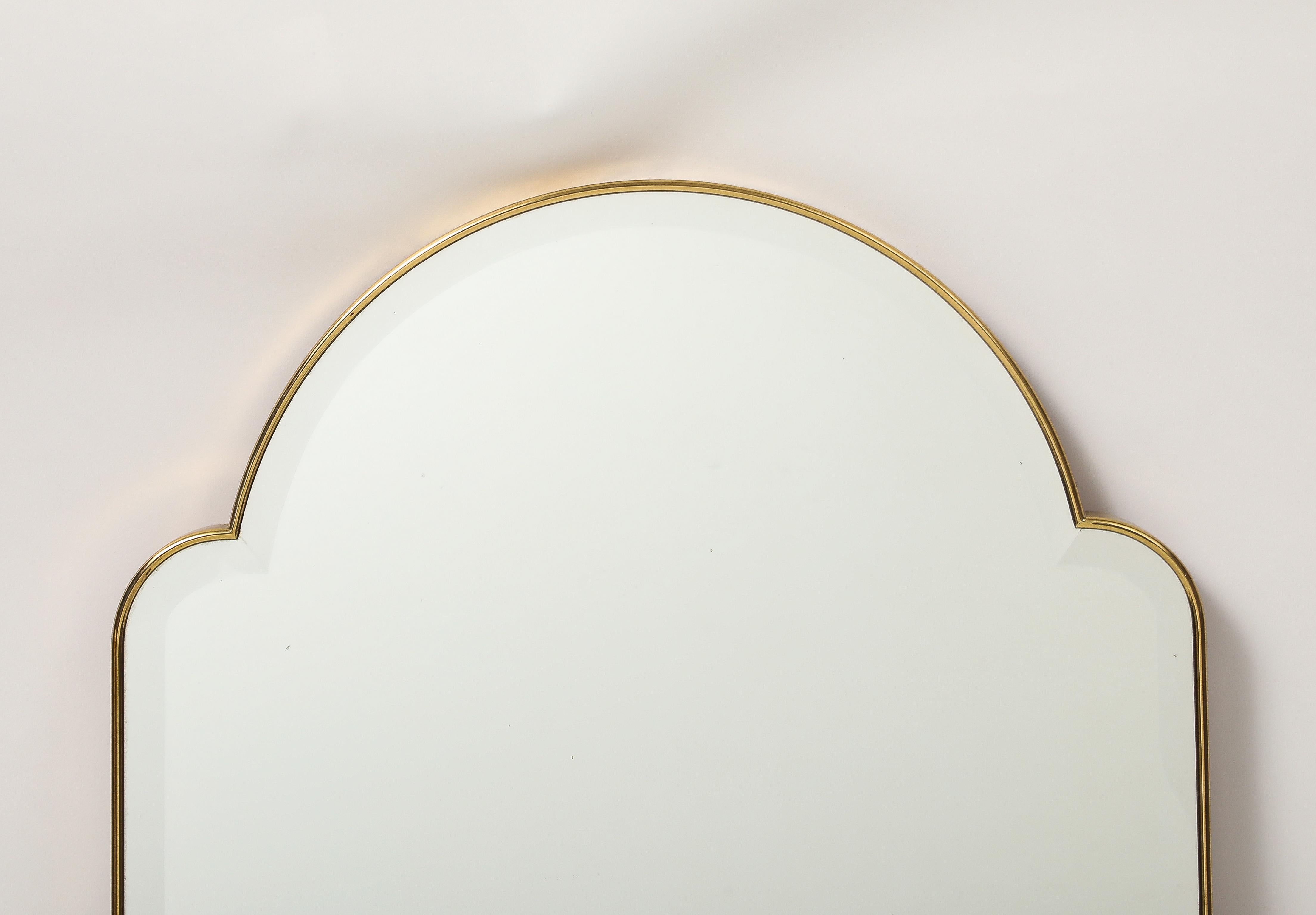 Biseauté Miroir biseauté en laiton de style italien du milieu du siècle 1950 en vente