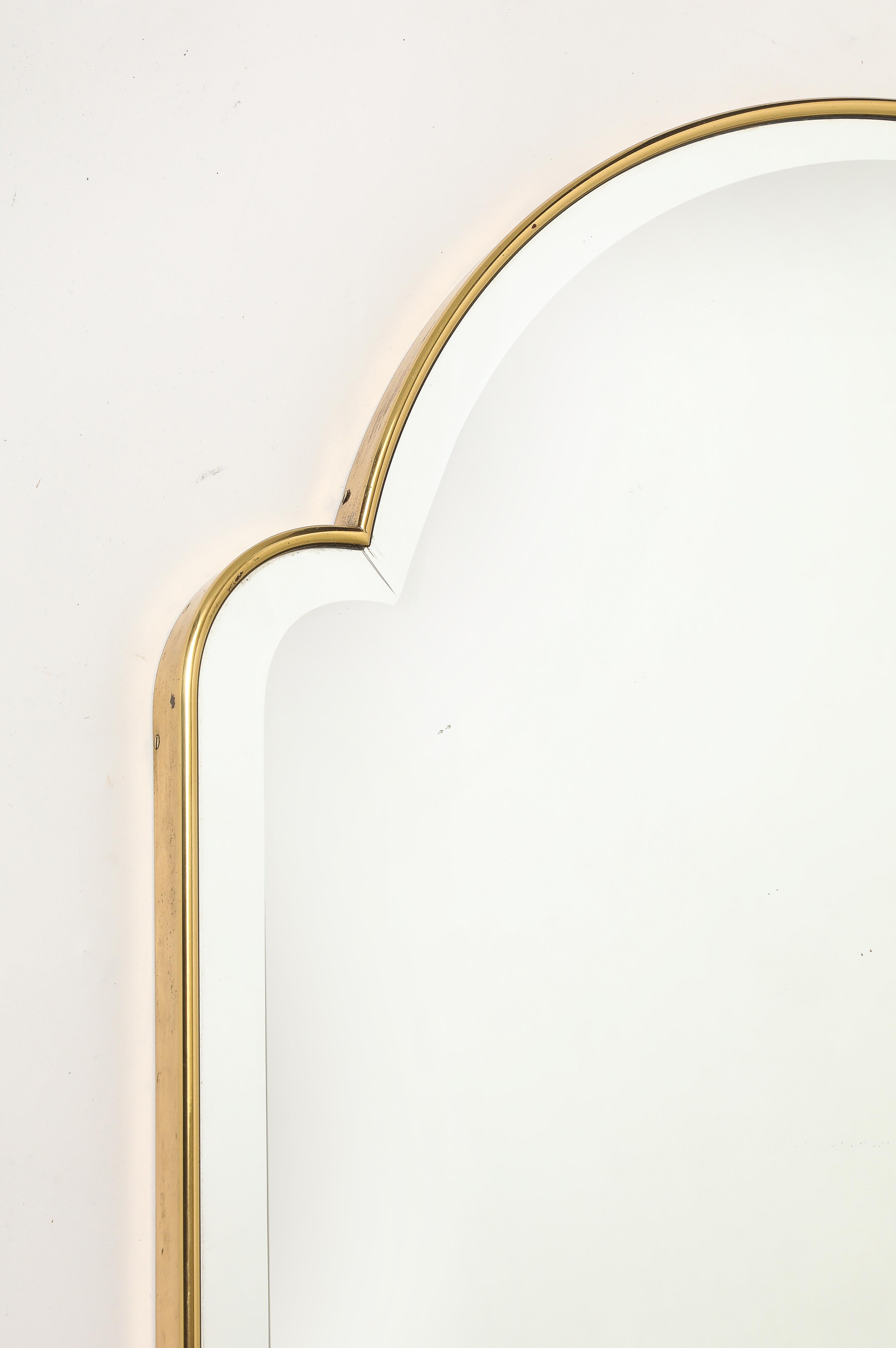 Milieu du XXe siècle Miroir biseauté en laiton de style italien du milieu du siècle 1950 en vente