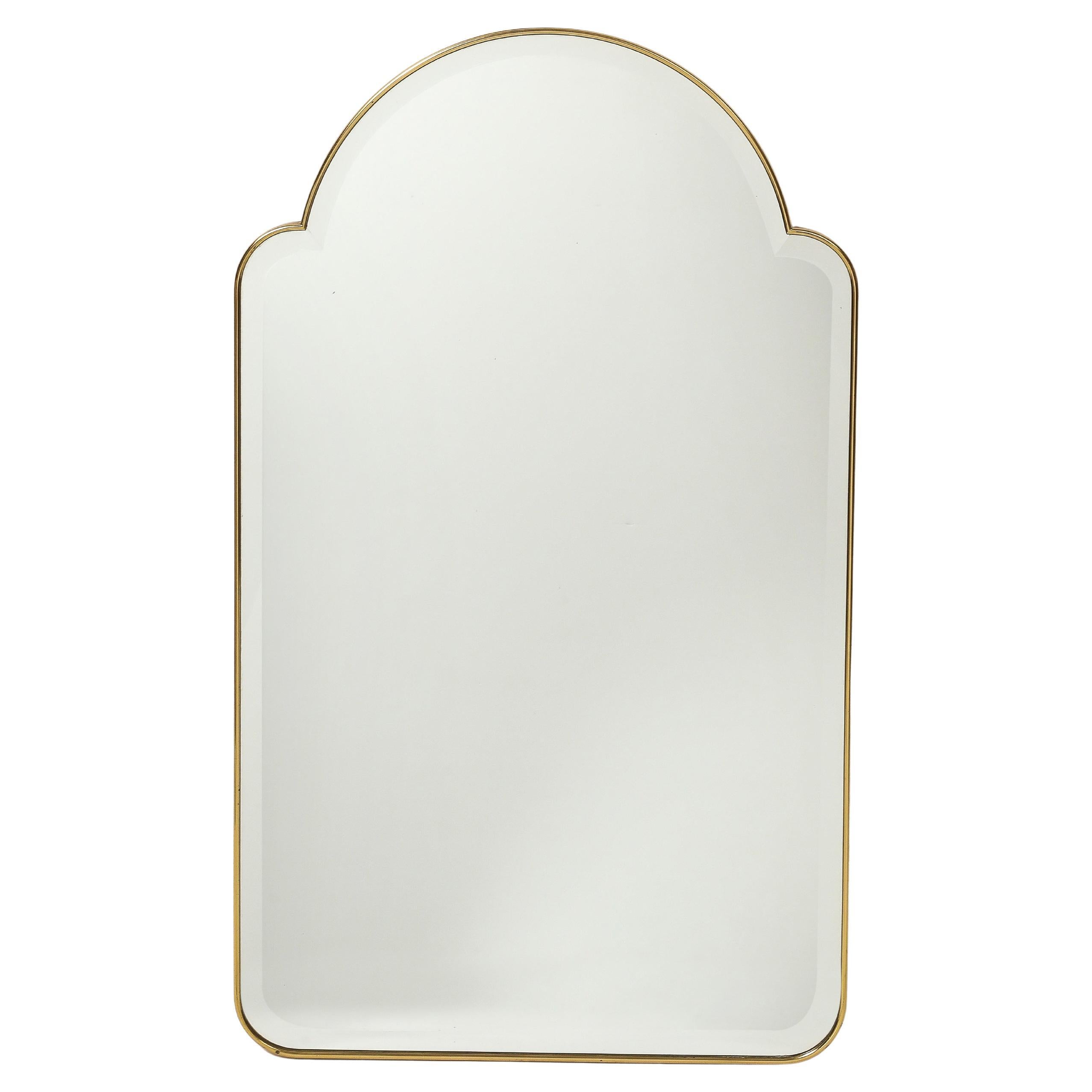 Miroir biseauté en laiton de style italien du milieu du siècle 1950 en vente