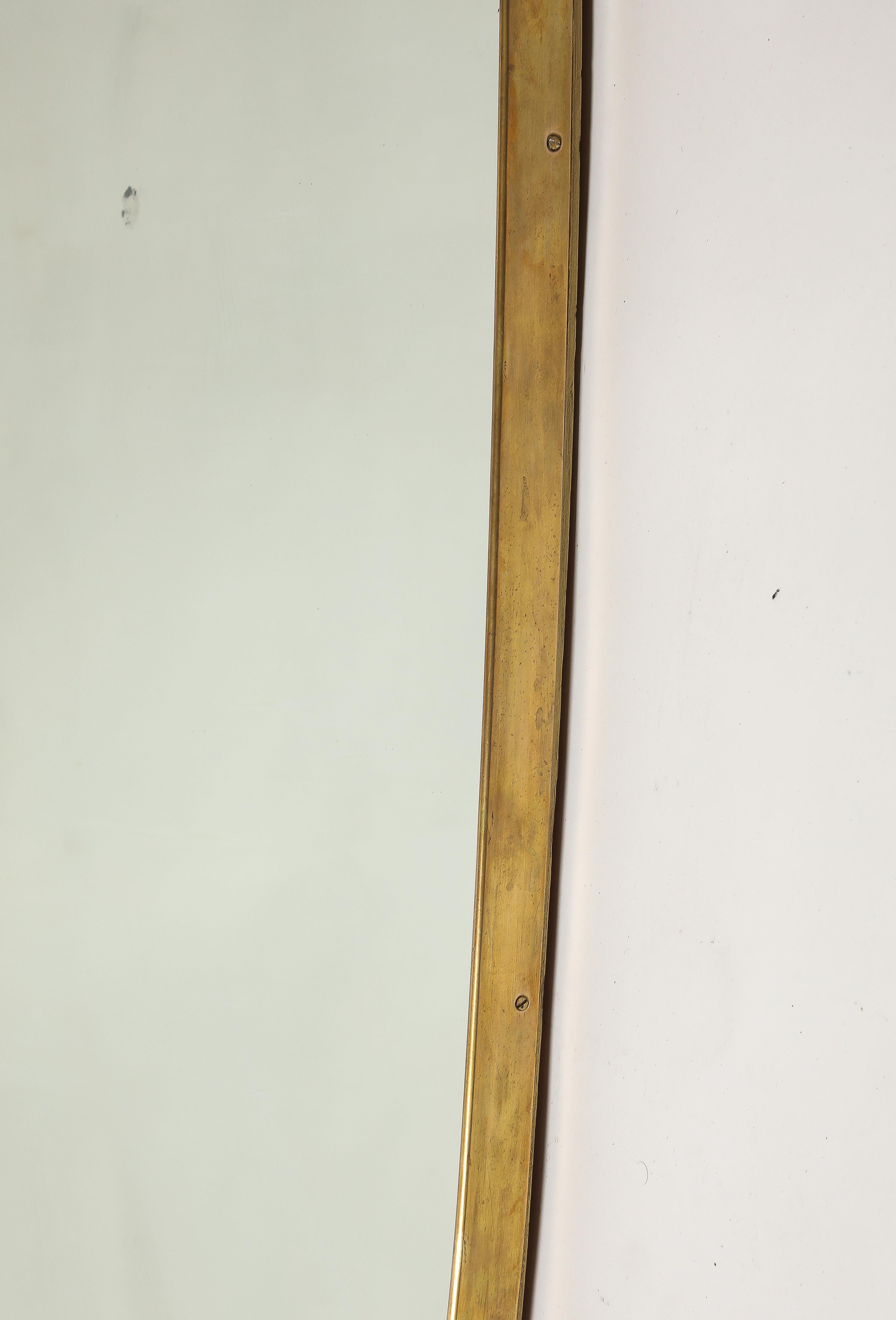 Grand miroir en laiton en forme de bouclier, Italie du milieu du siècle dernier, années 1950 en vente 4