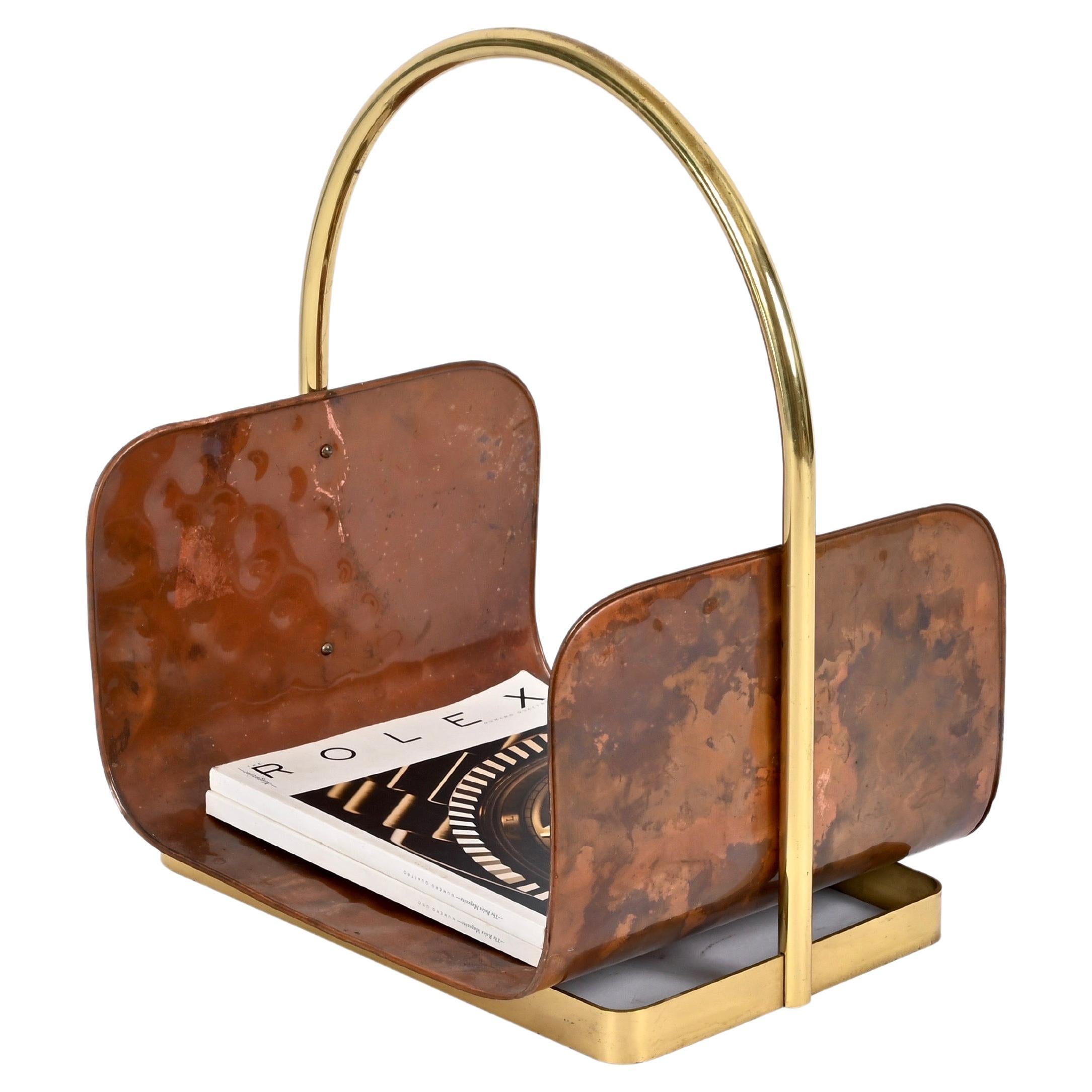 Midcentury Italian Magazine Rack in Hammered Copper and Brass, Italy 1970s