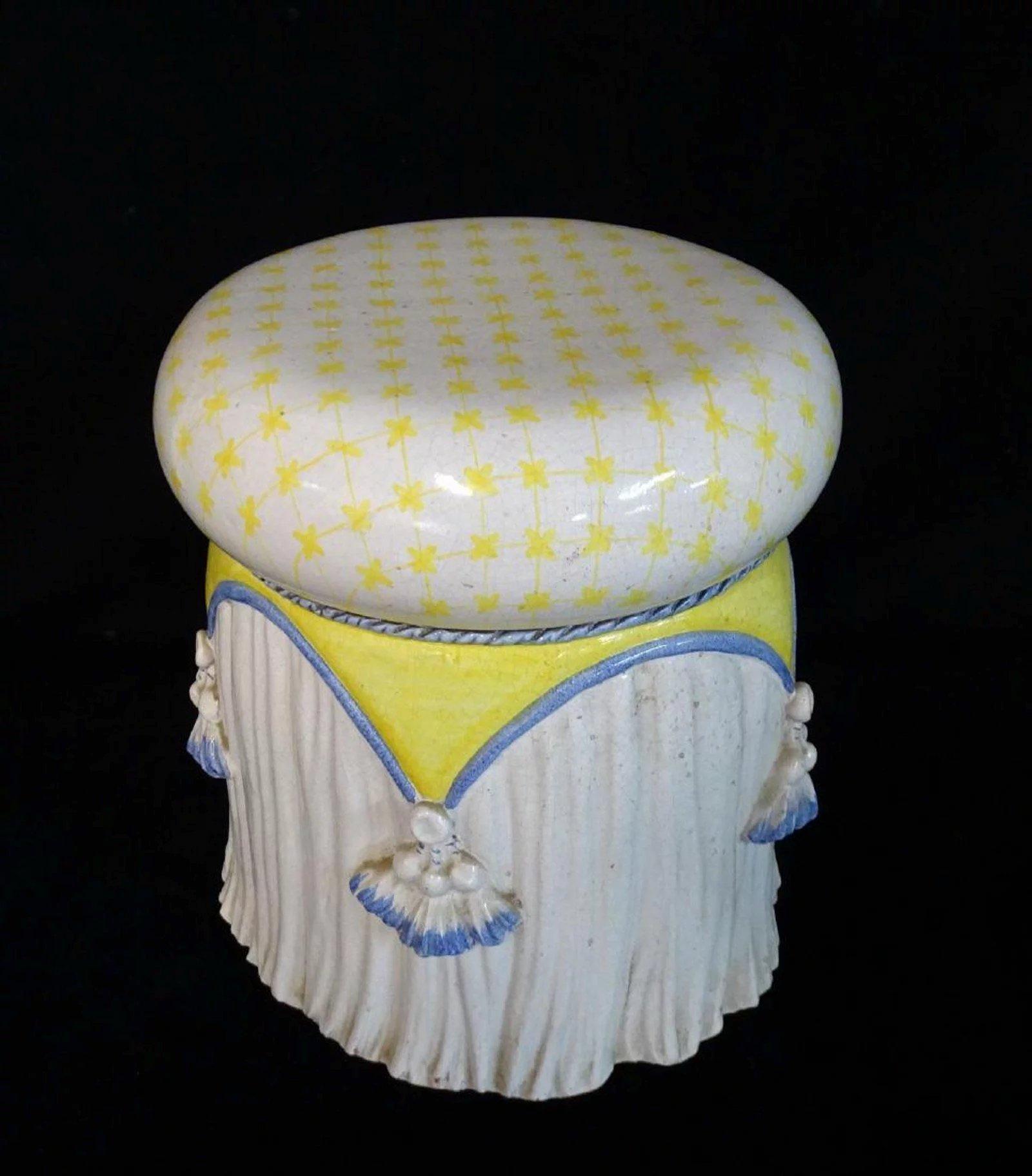 Midcentury Italian Majolica Porcelain Trompe l'Oeil Blue and Yellow Garden Stool In Good Condition In Brooklyn, NY