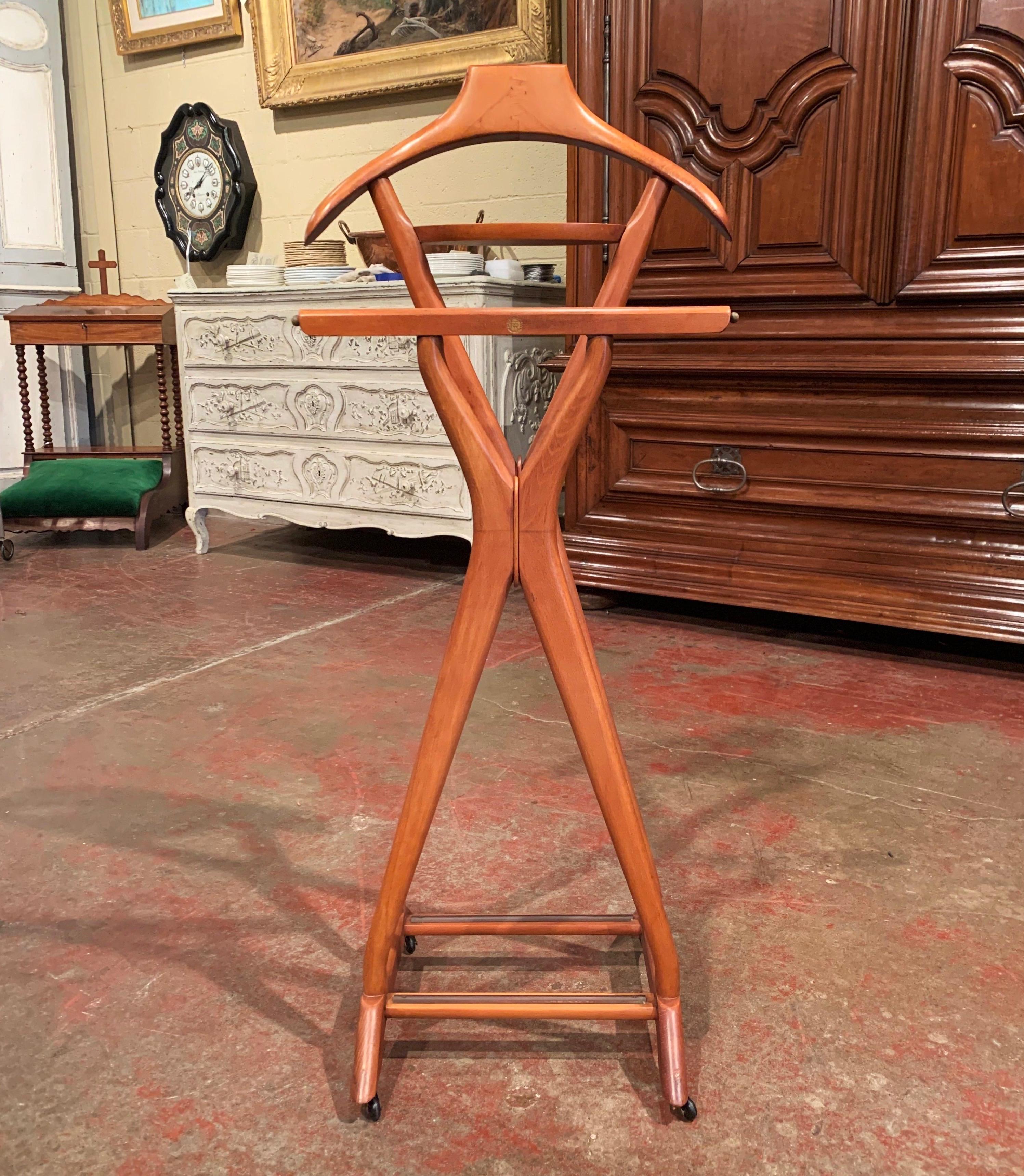 Hand-Crafted Midcentury Italian Maplewood Valet by Ico Parisi for Fratelli Reguitti