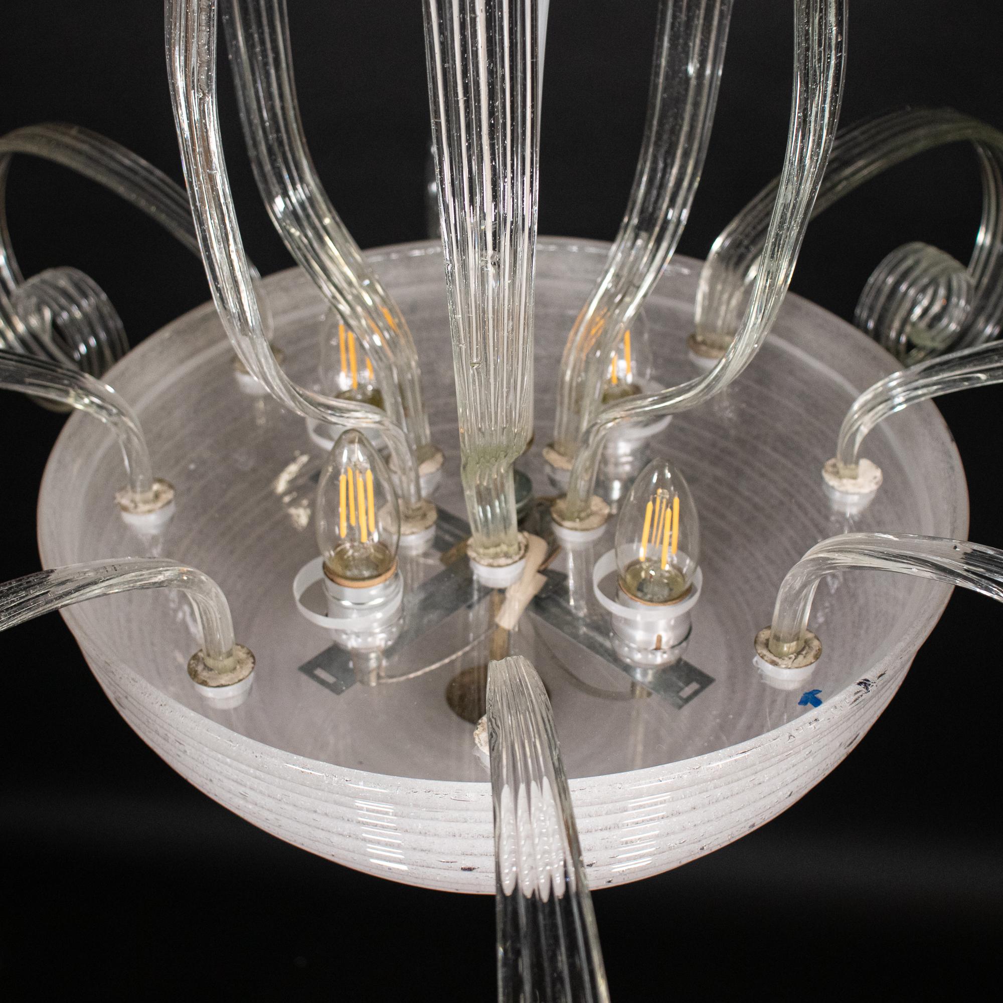 Lampadario di Murano della metà del secolo, di ispirazione Martinuzzi, Pulegoso e Lattimo in vendita 6