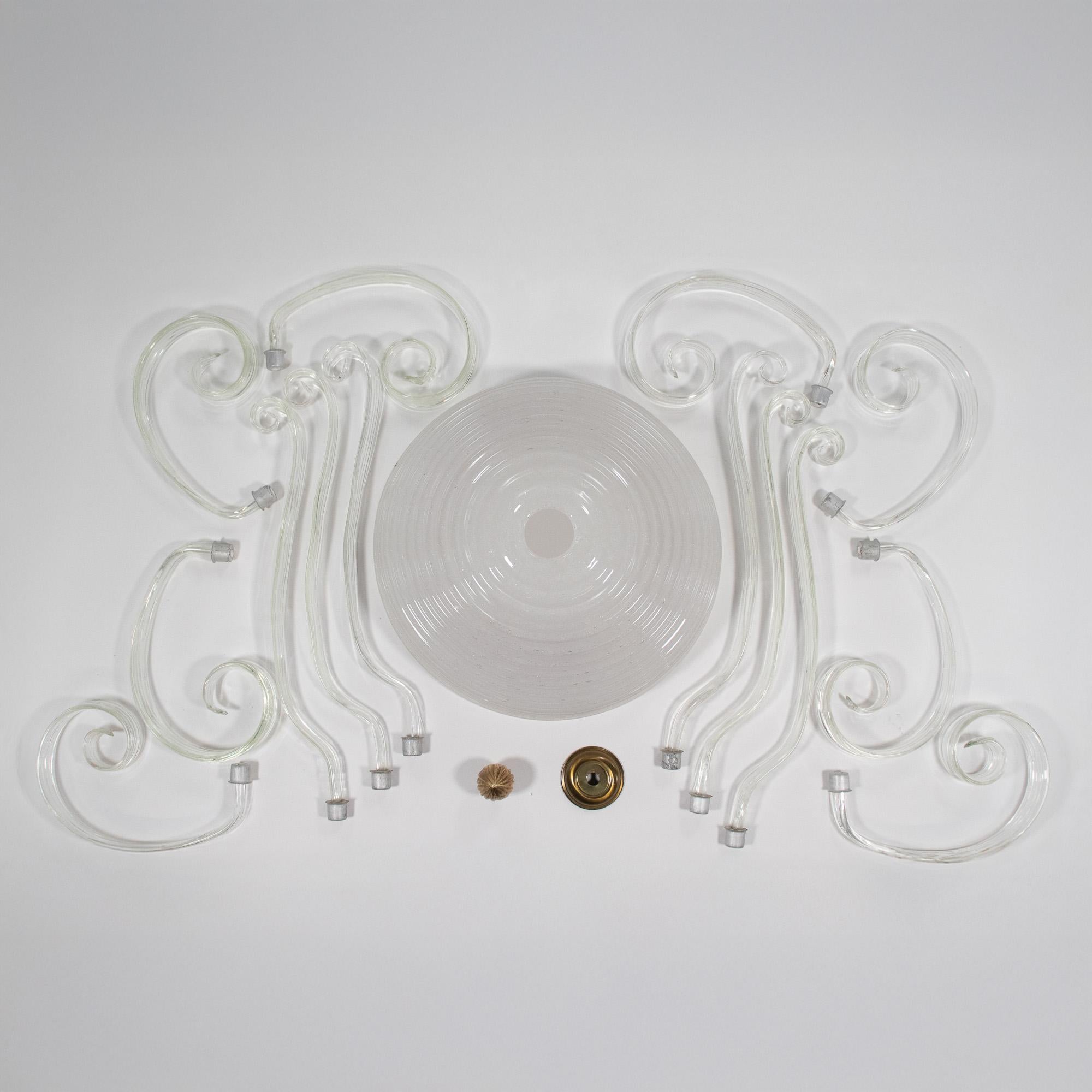 XX secolo Lampadario di Murano della metà del secolo, di ispirazione Martinuzzi, Pulegoso e Lattimo in vendita