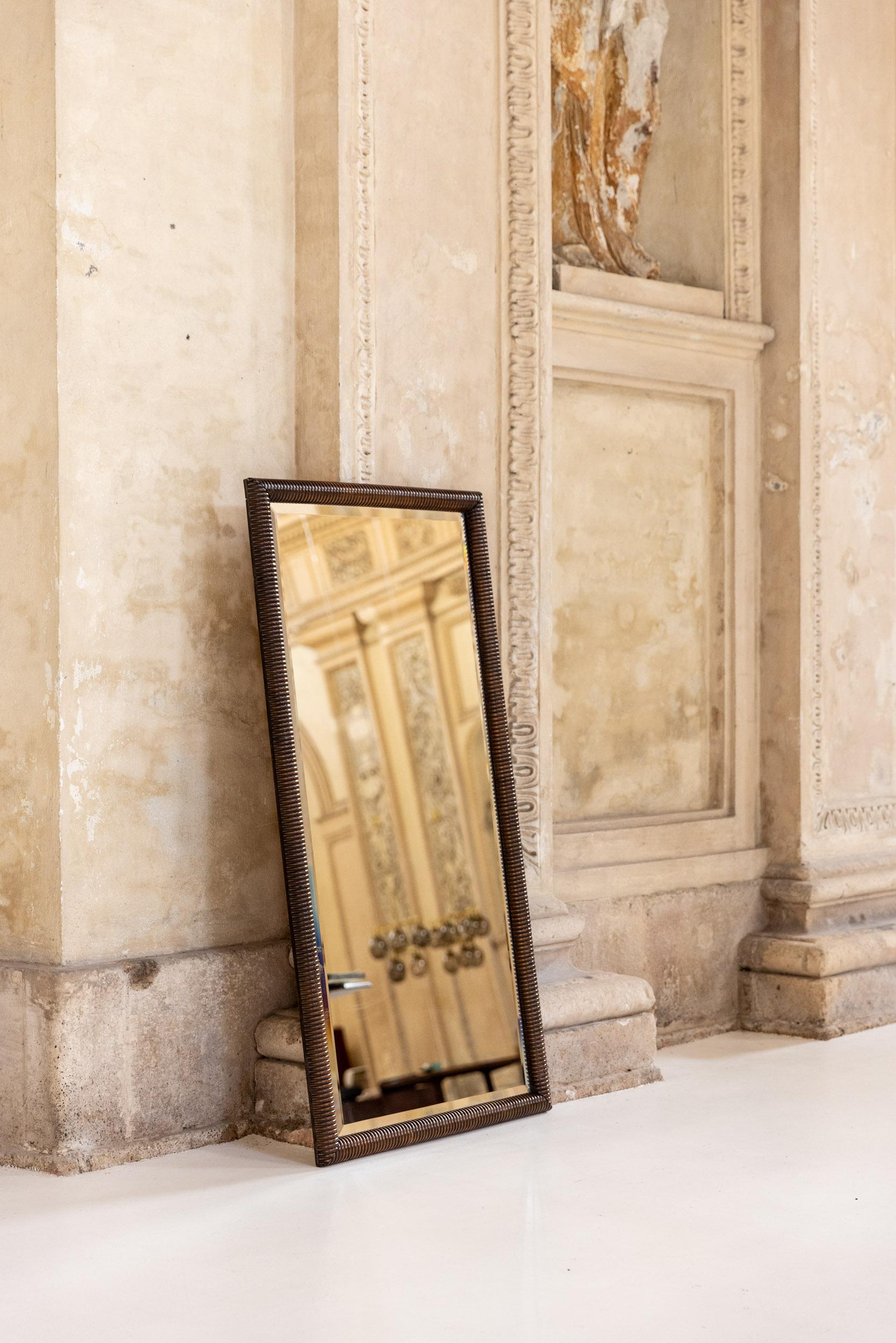 Midcentury italian mirror attributed to Valabrega  In Excellent Condition For Sale In Piacenza, Italy