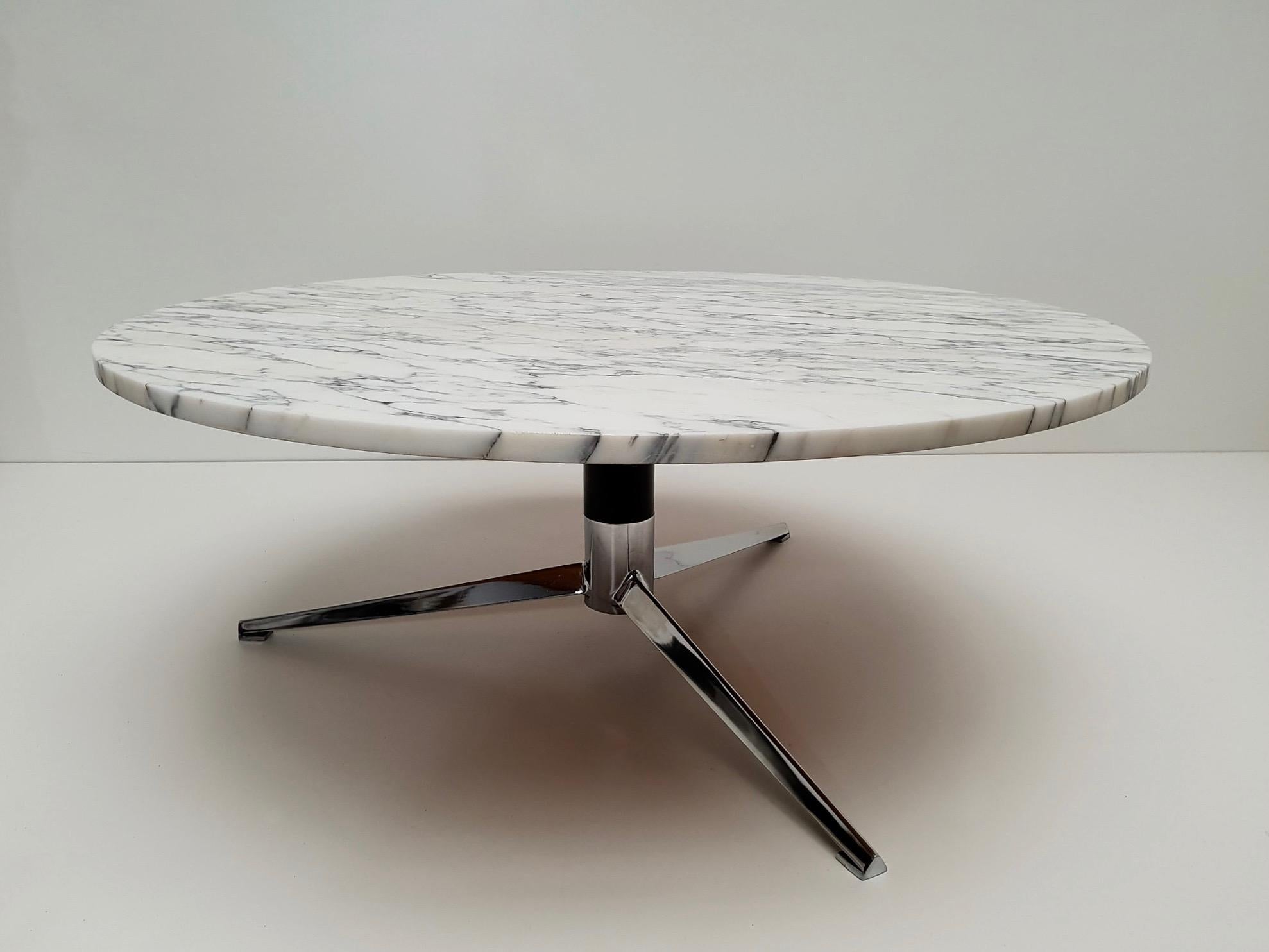 Midcentury Italian Modern Polished Metal and Marble Round Circular Coffee Table 5