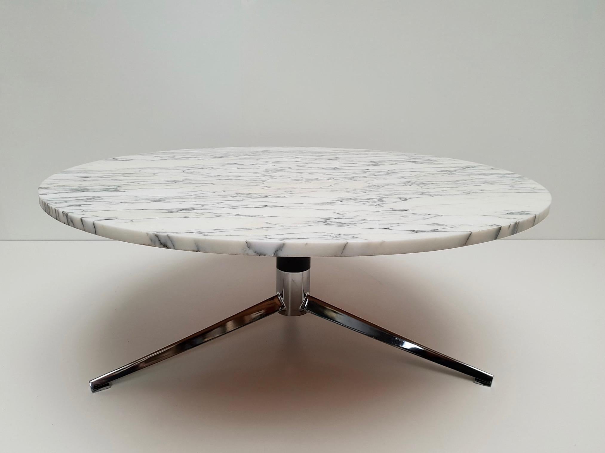 Midcentury Italian Modern Polished Metal and Marble Round Circular Coffee Table 7