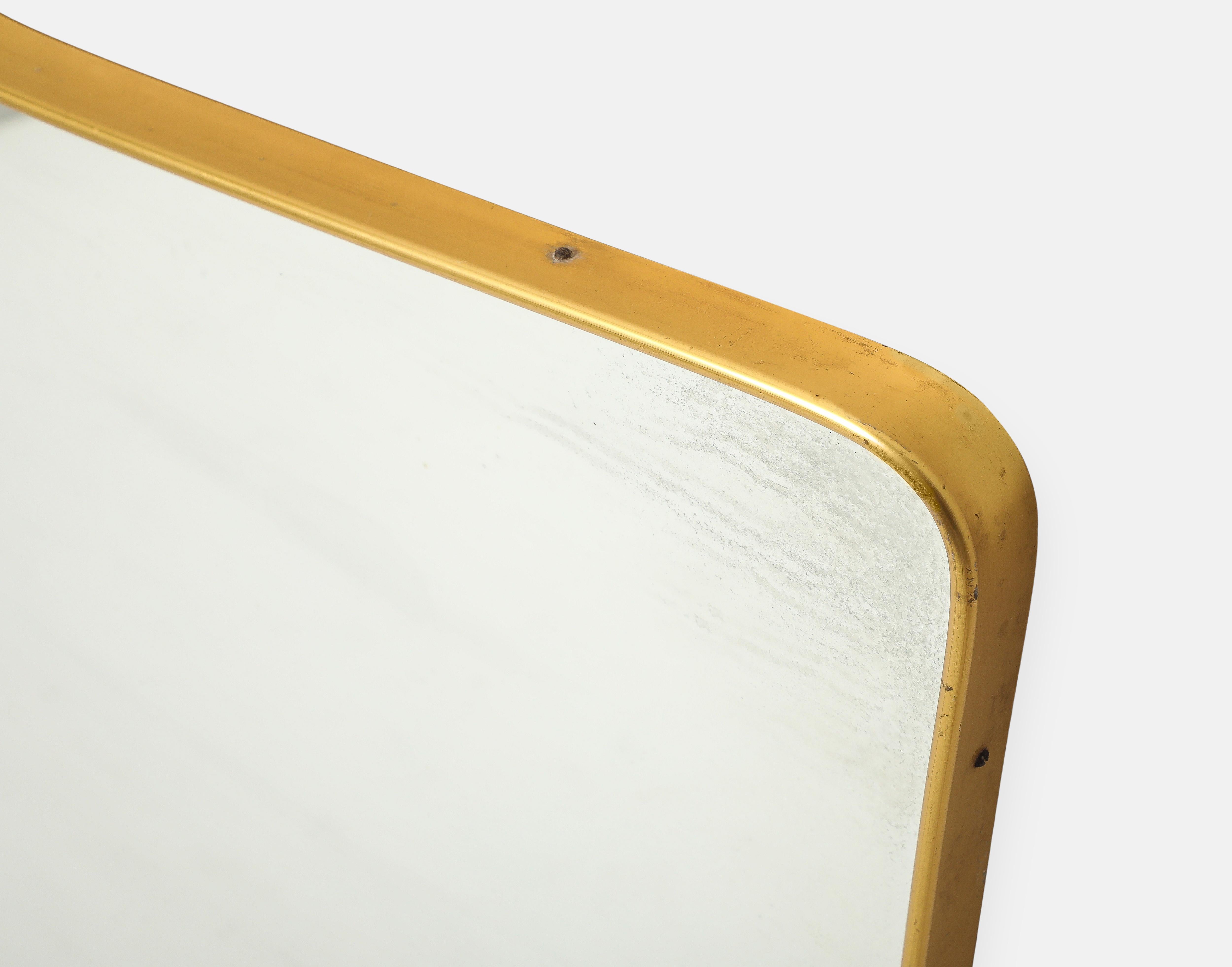 Asymmetrischer vergoldeter Metallspiegel der italienischen Moderne der Jahrhundertmitte (Mitte des 20. Jahrhunderts) im Angebot