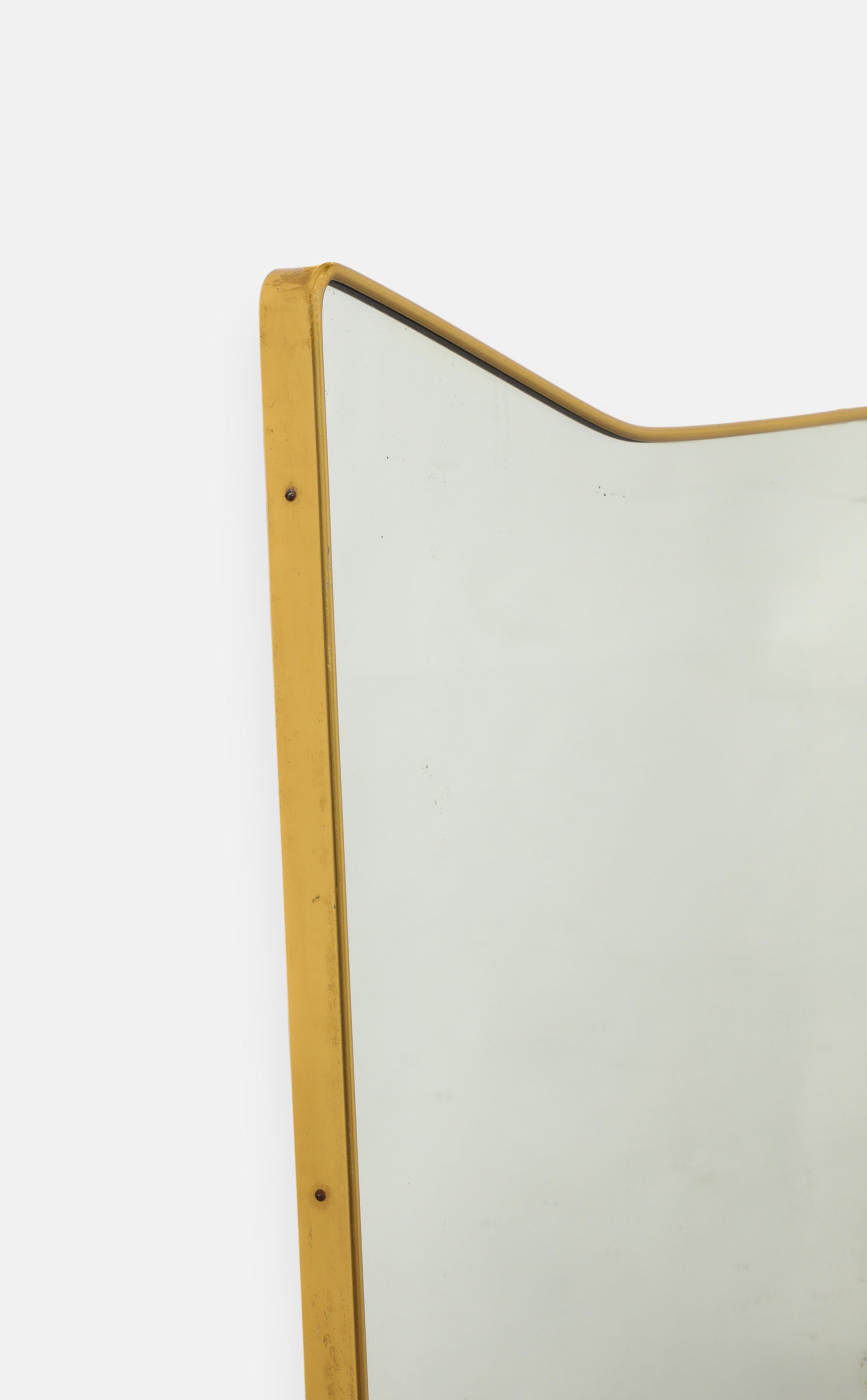 Asymmetrischer vergoldeter Metallspiegel der italienischen Moderne der Jahrhundertmitte (Spiegel) im Angebot