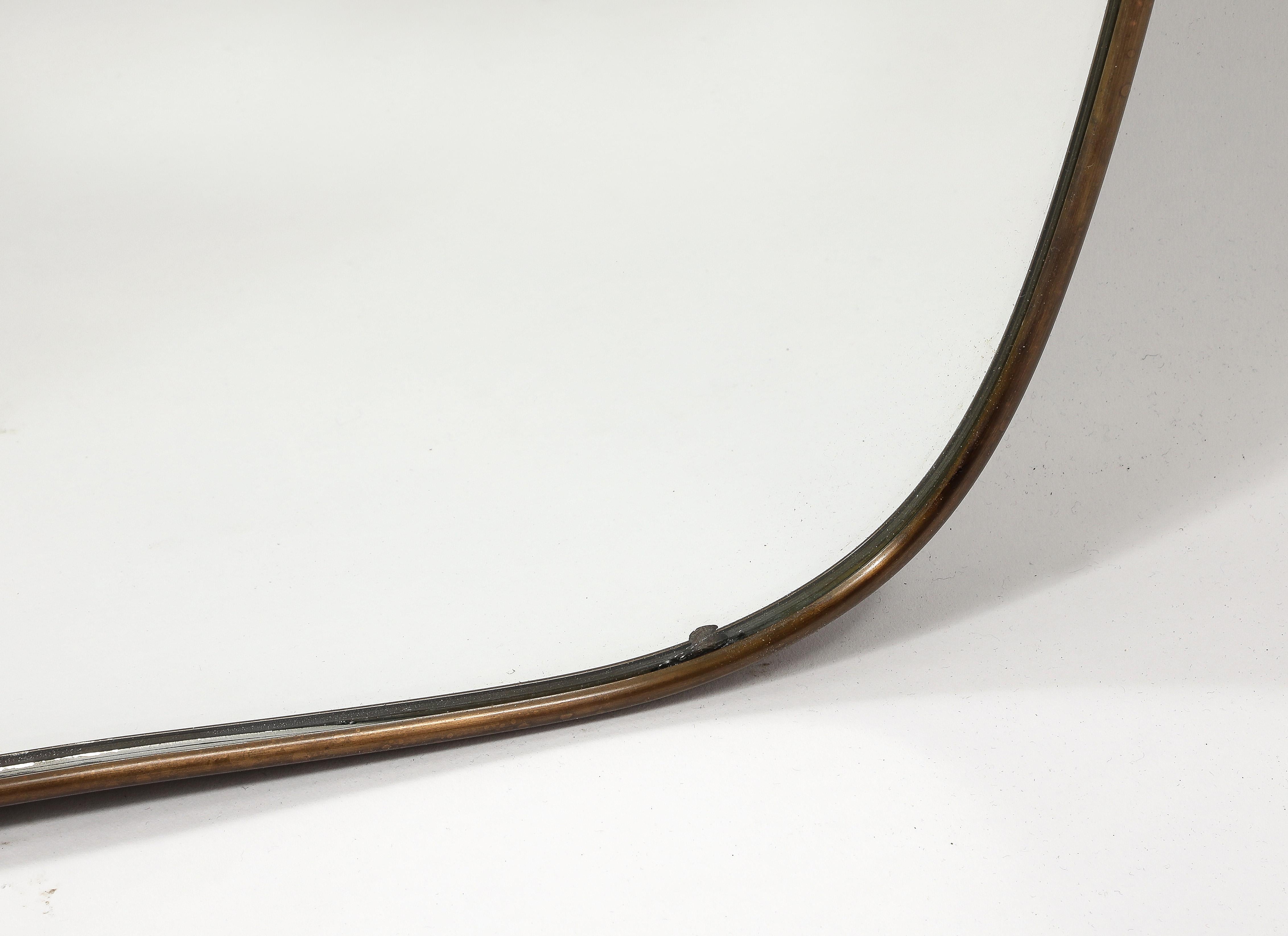 Specchio in ottone a forma di scala grande del Modernismo italiano del Medioevo, anni '50 in vendita 2