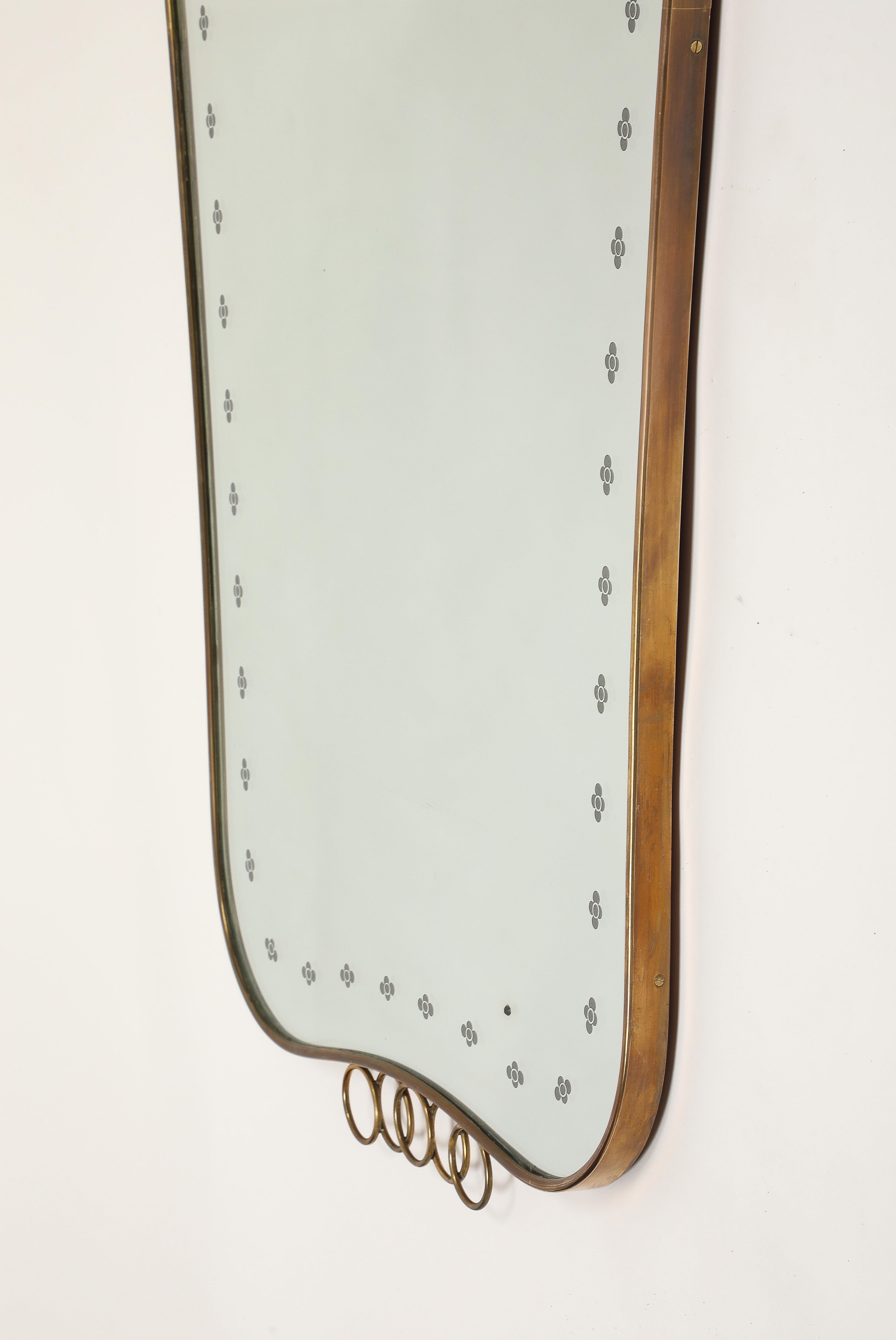 Grande specchio in ottone modernista di metà secolo con decorazioni a volute, anni '50 in vendita 11