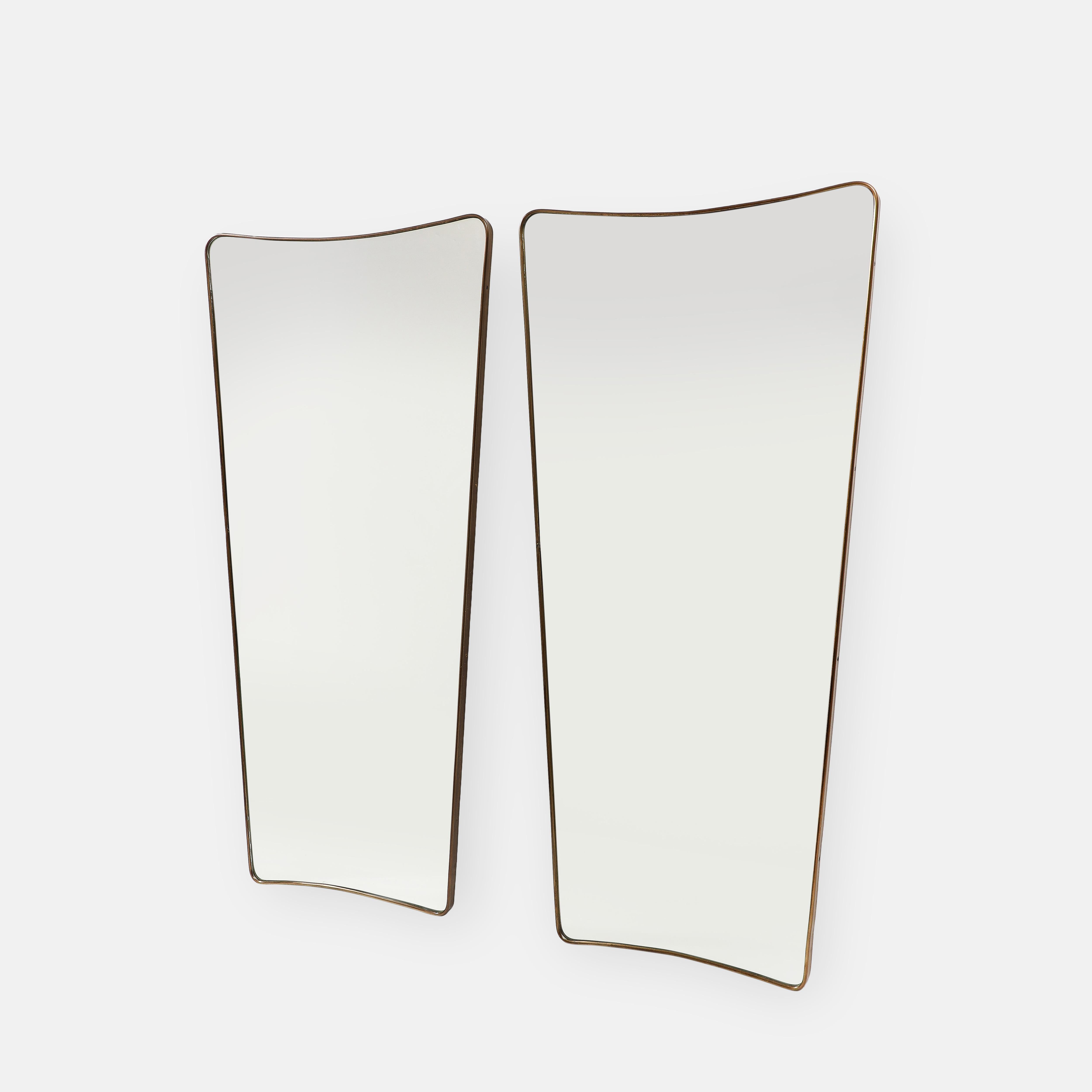 Midcentury Italian Modernist Pair of Grand Scale Shaped Brass Mirrors, 1950s For Sale 1