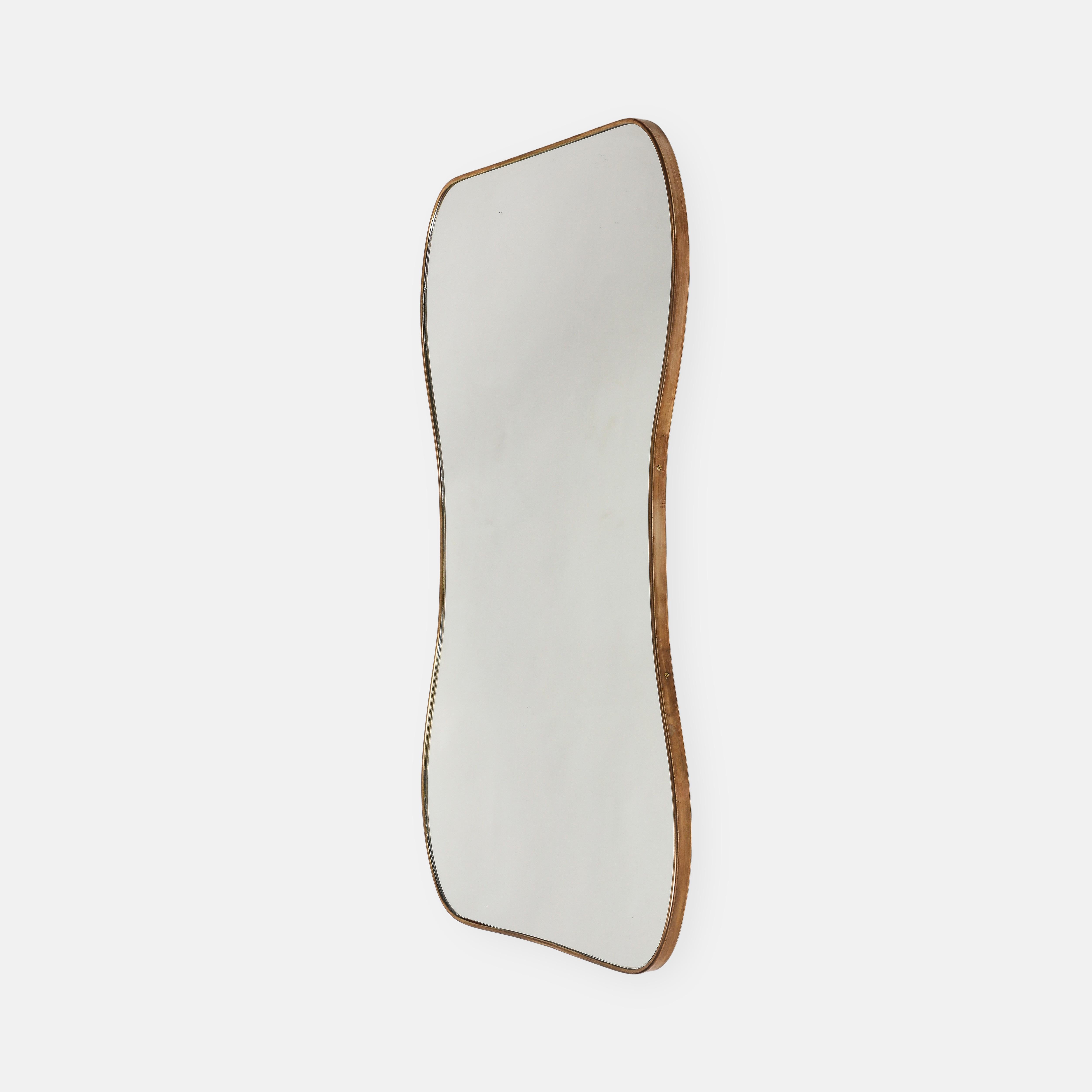 Paire de grands miroirs en laiton de style moderniste italien du milieu du siècle dernier, années 1950 en vente 7