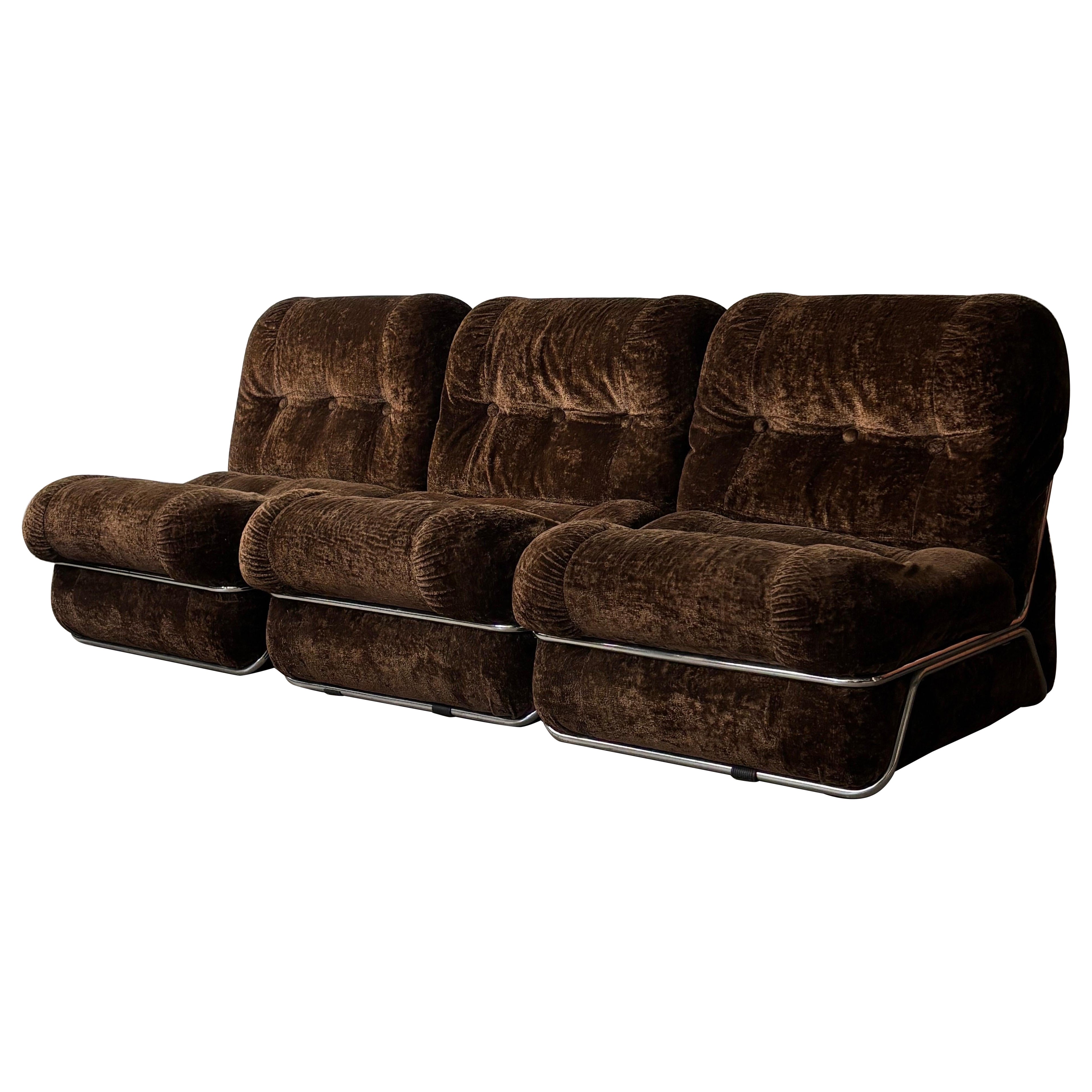Italienisches modulares Sofa aus der Jahrhundertmitte, brauner Stoff und Chrom, 1960er Jahre Italien im Angebot
