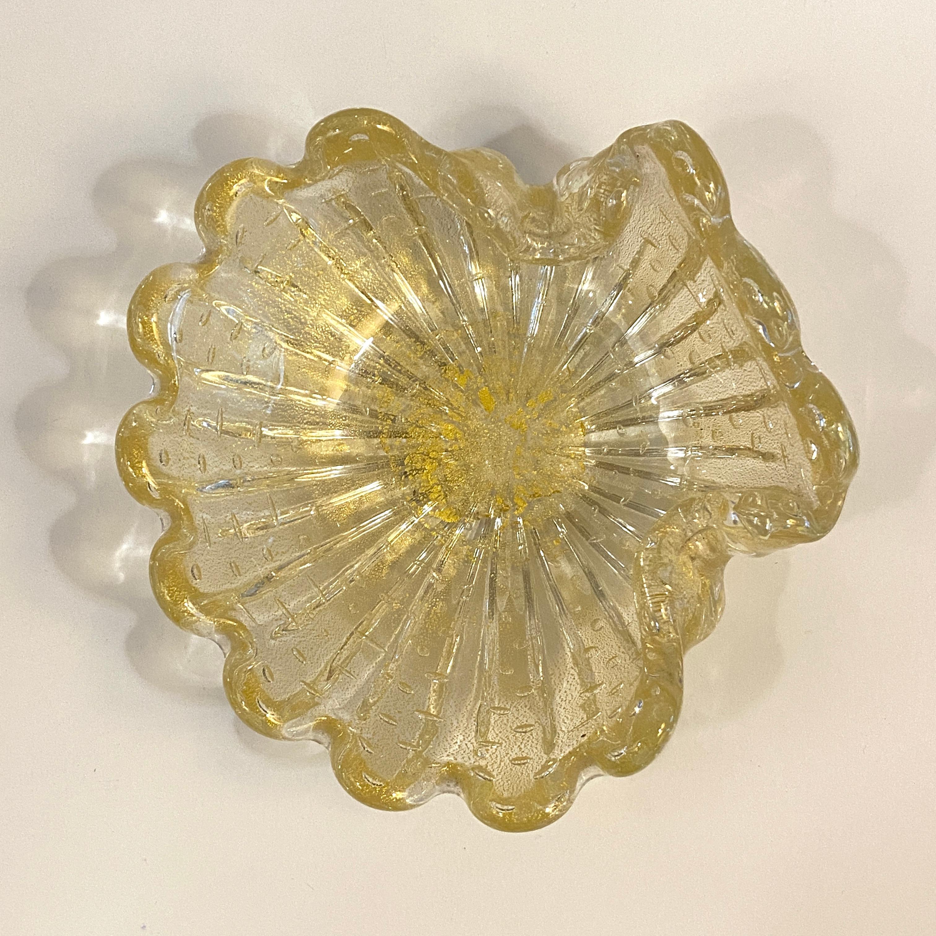 Midcentury Italian Murano Champagne Art Glass Clamshell Dish In Good Condition For Sale In Brooklyn, NY