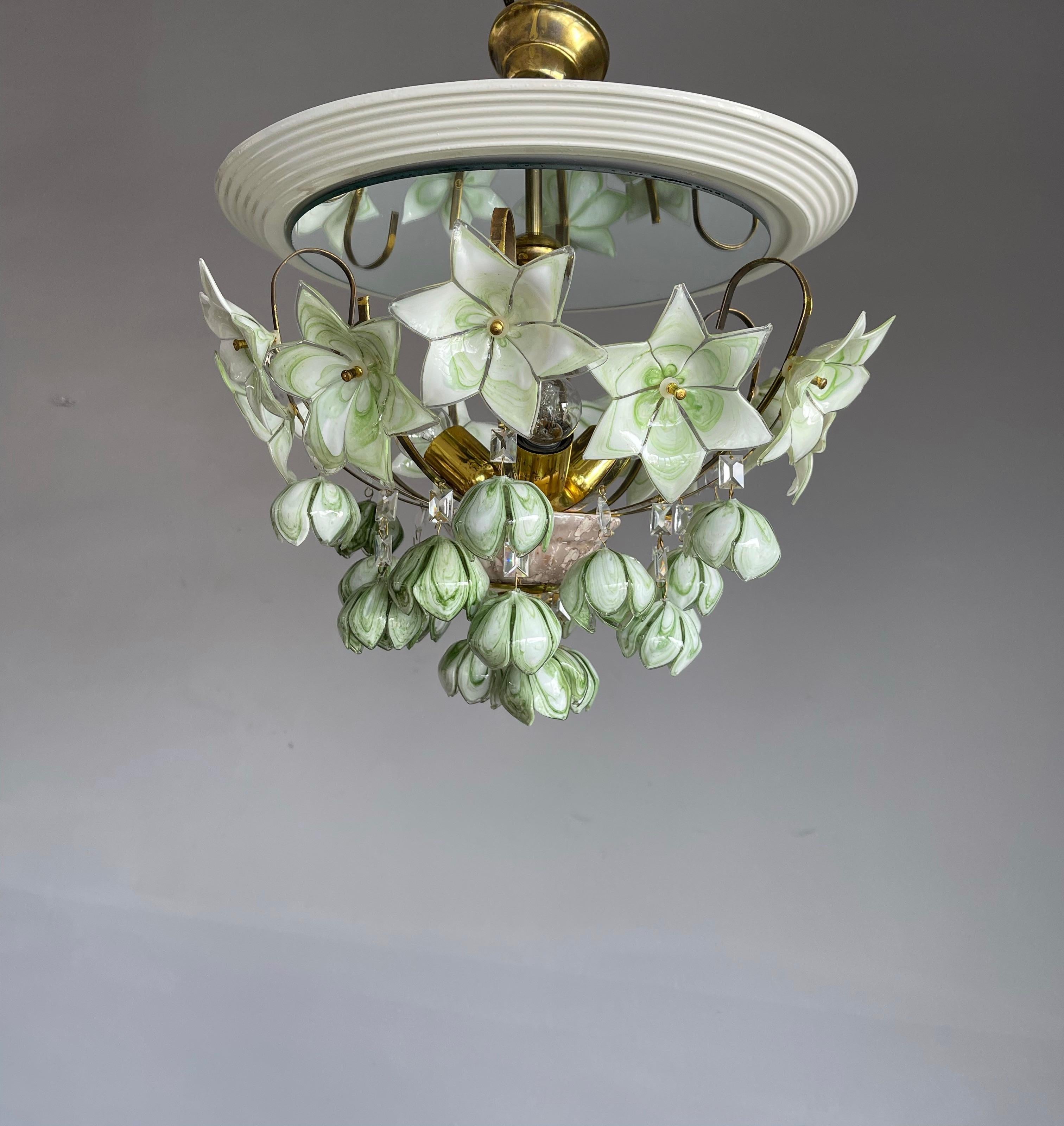 Midcentury Italian Murano Flush Mount w. Stunning Mouthblown Green Glass Flowers In Good Condition In Lisse, NL