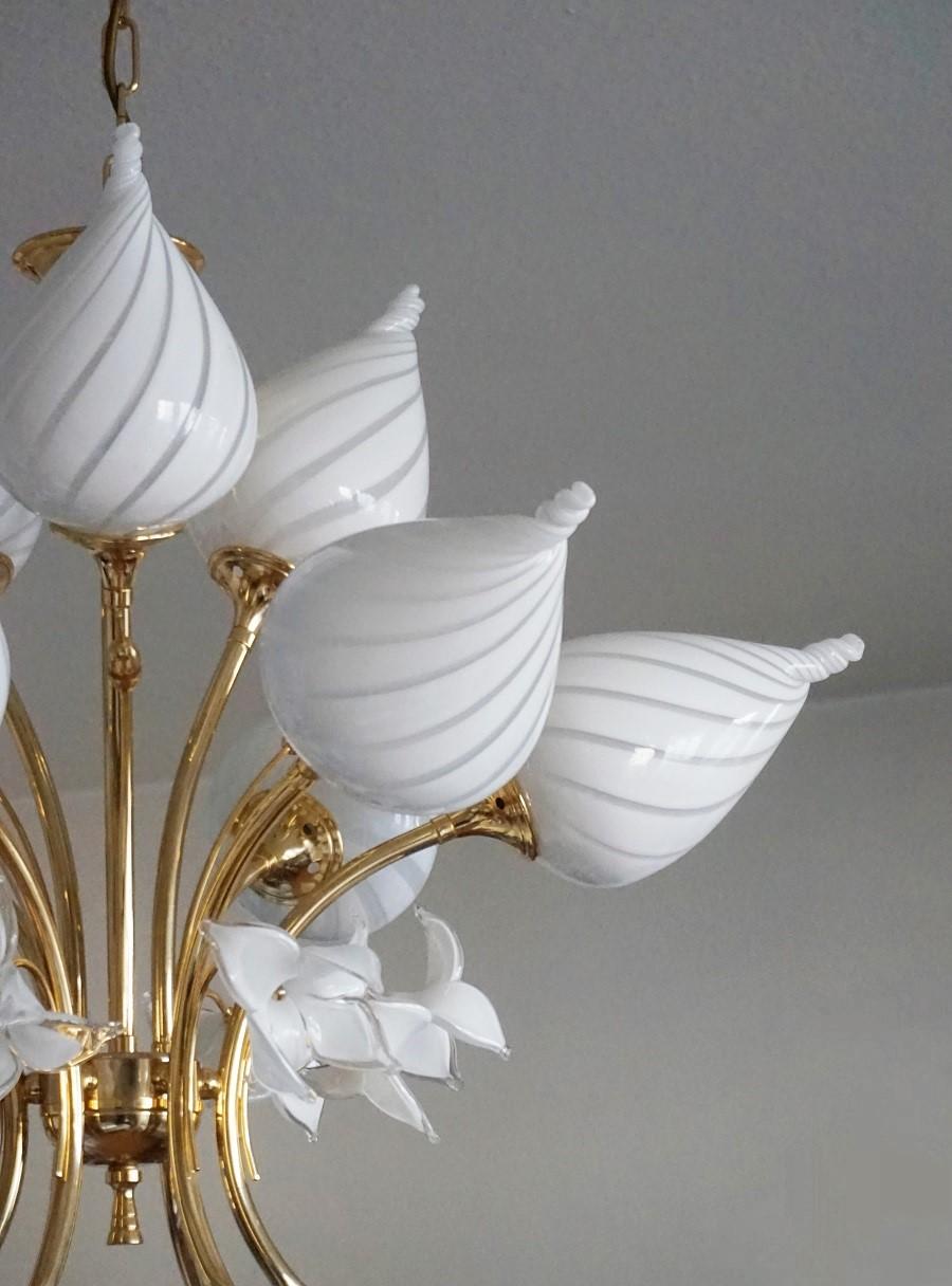 Venini Midcentury Murano Glass Brass Nine-Light Bouquet Chandelier, Italy, 1960s For Sale 1