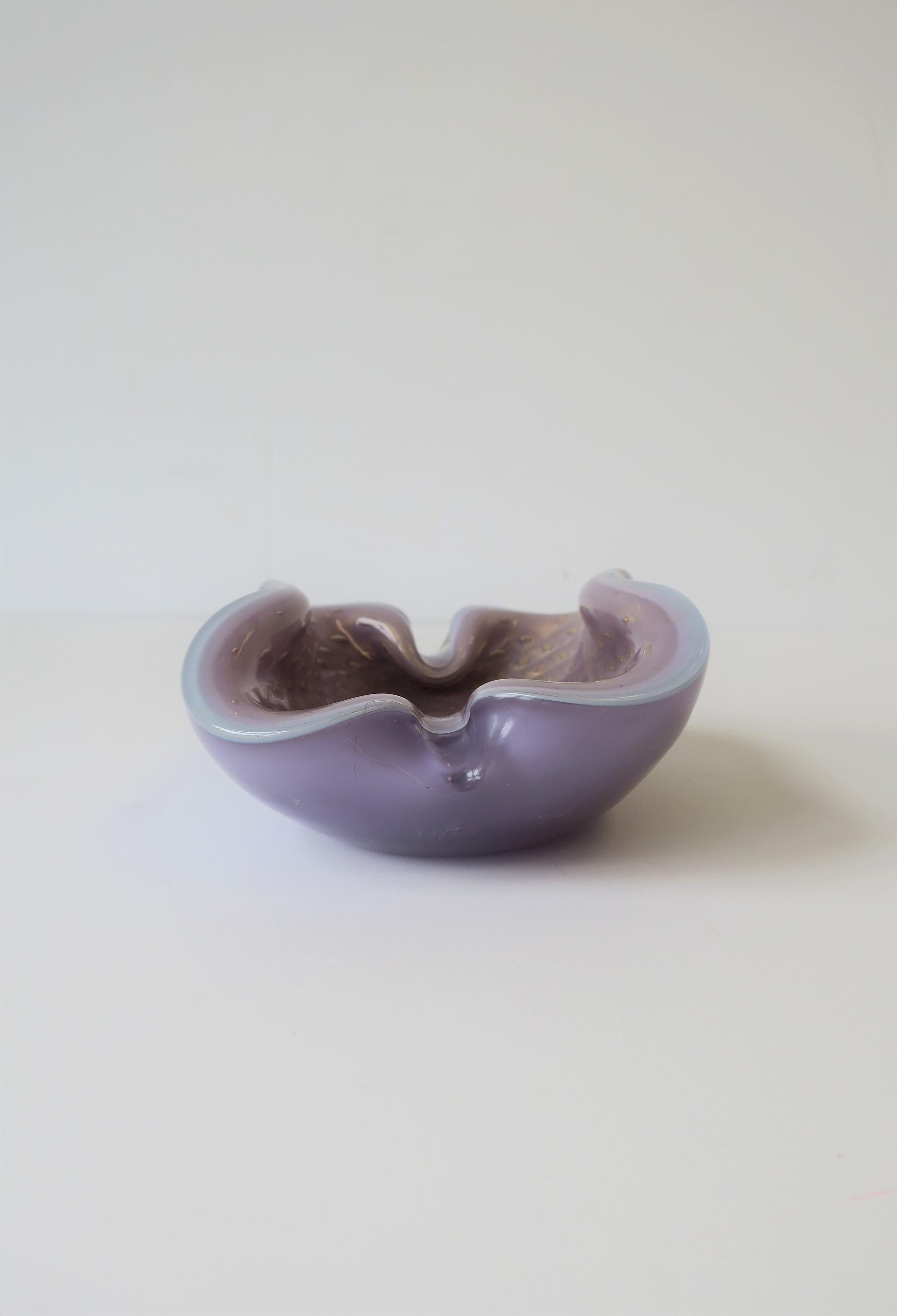 Italian Murano Light Purple Gold Art Glass Bowl after Alfredo Barbini 4