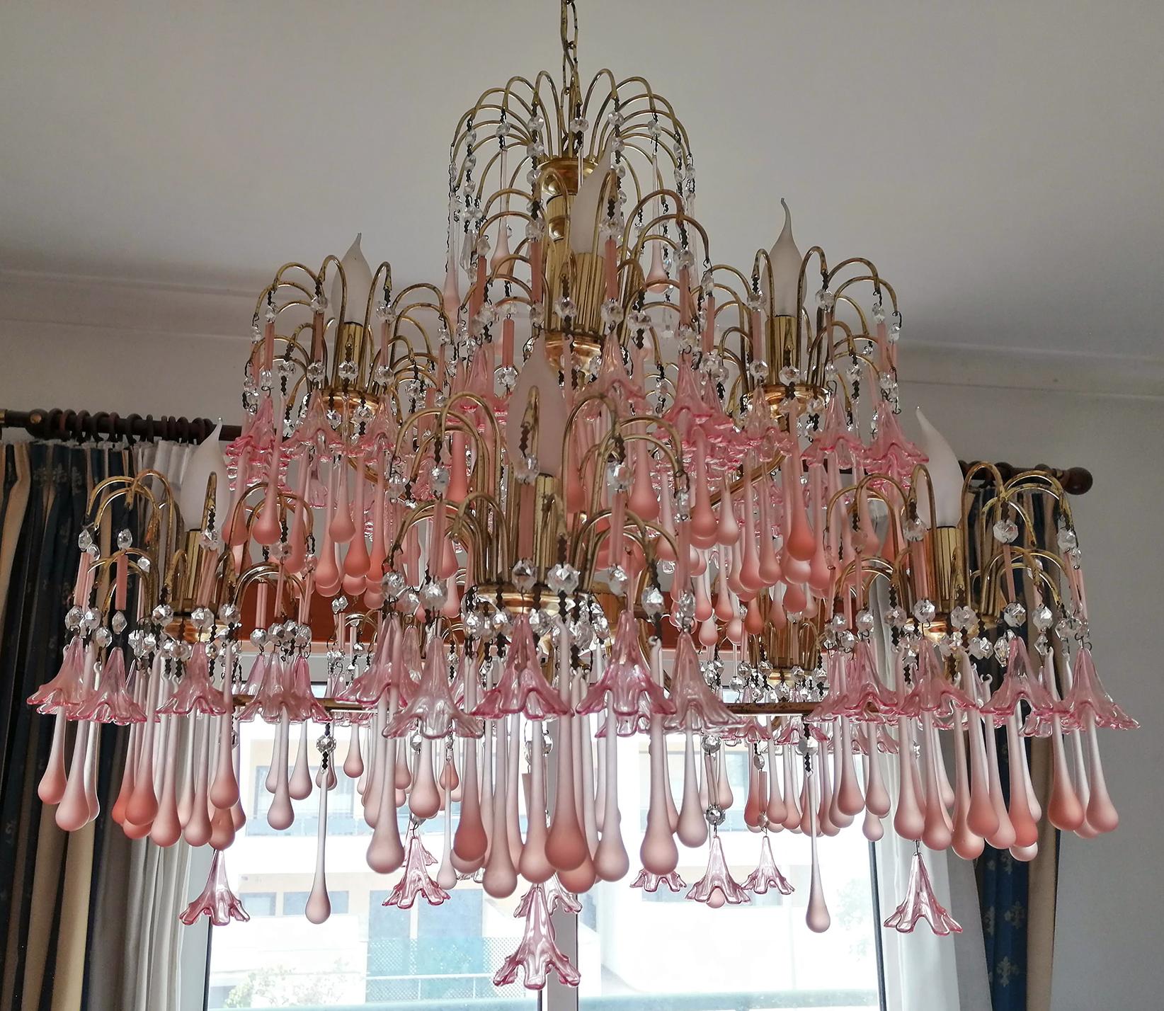 Midcentury Italian Murano Pink Glass Flowers Waterfall Wedding Cake Chandelier For Sale 10