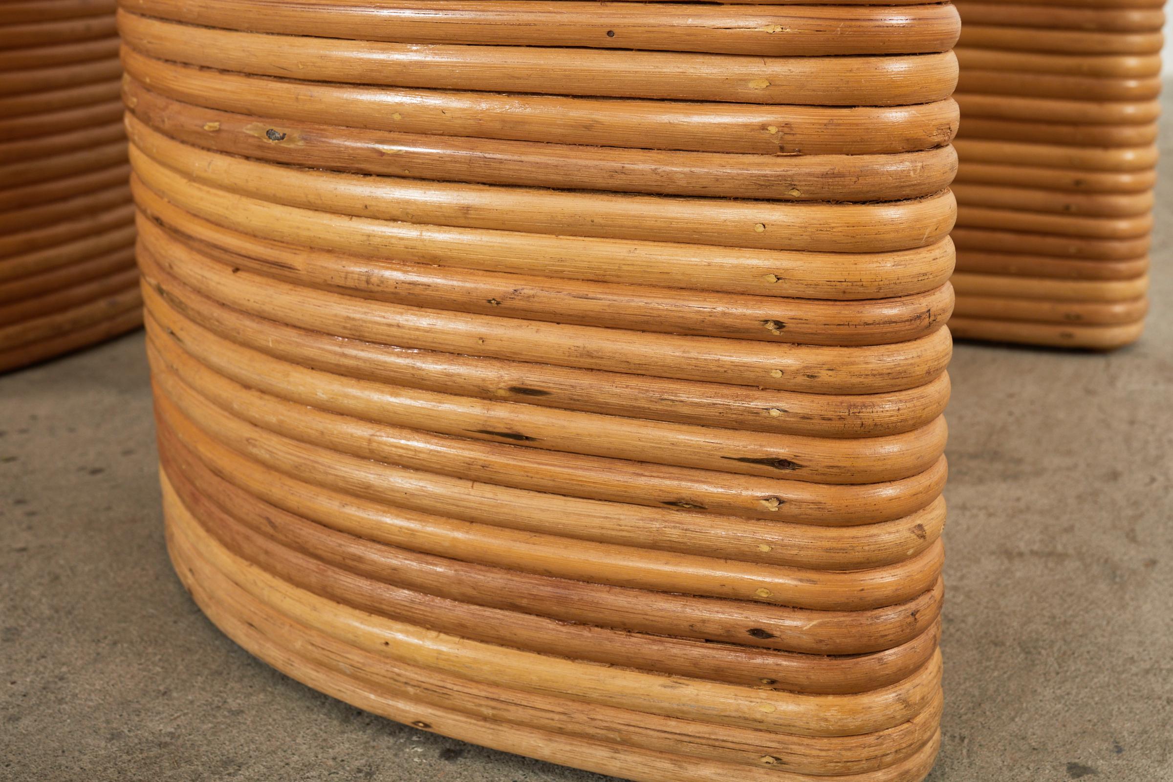 Bambù Tavolo da pranzo con piedistallo in rattan organico moderno del Medio Evo in vendita